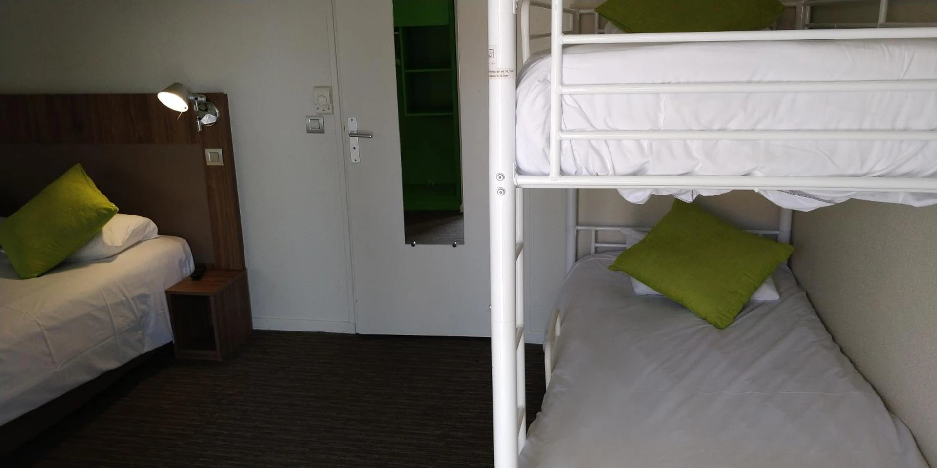 Chambre disponible pour un séminaire d'entreprise à Campanile Narbonne A9/A61 - Narbonne