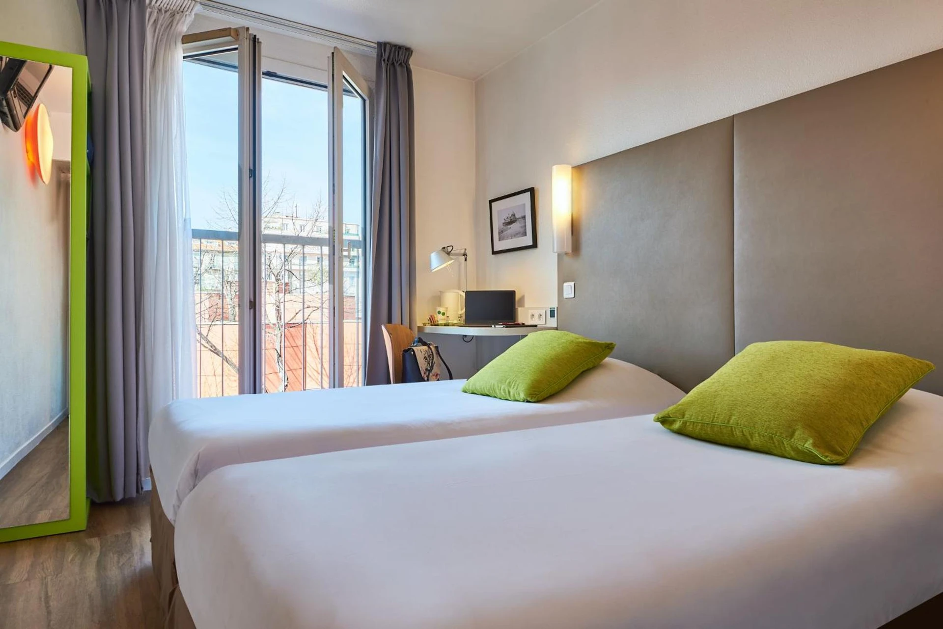 Magnifique chambre pour un séminaire d'entreprise à Campanile Hotel Nice Centre Acropolis - Nice