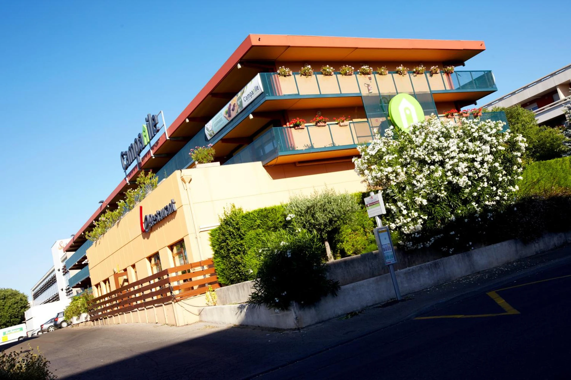 Lieu convivial pour un séminaire d'entreprise à Campanile Nîmes Centre Mas-Carbonnel - Nîmes - En savoir plus 