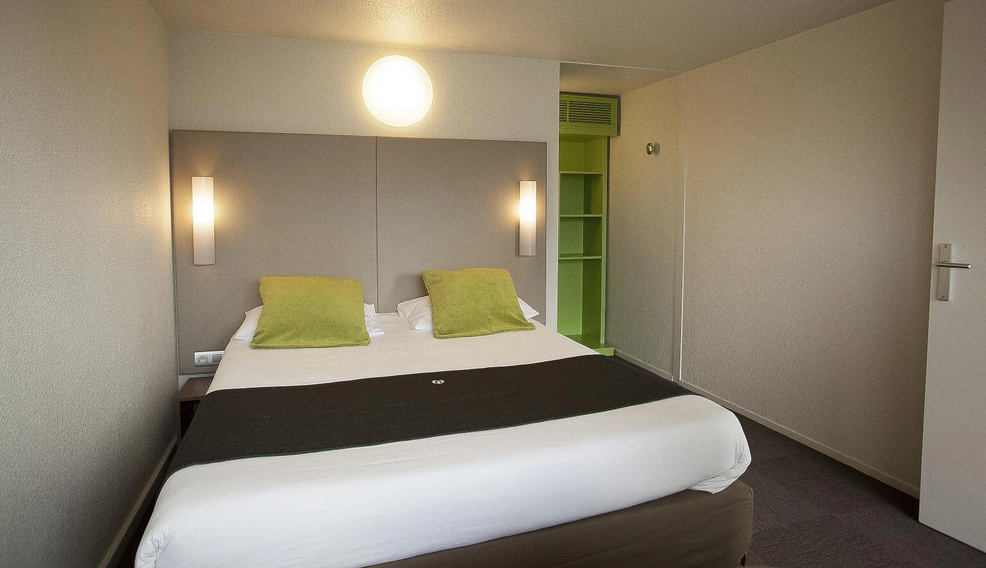 Magnifique chambre pour un séminaire d'entreprise à Campanile Nîmes Sud - Caissargues - Caissargues