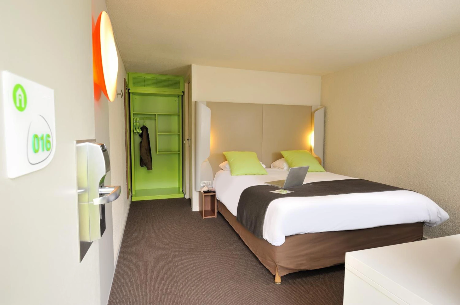 Chambre disponible pour un séminaire d'entreprise à Campanile Orléans Ouest ~ La Chapelle-St-Mesmin - La Chapelle-Saint-Mesmin