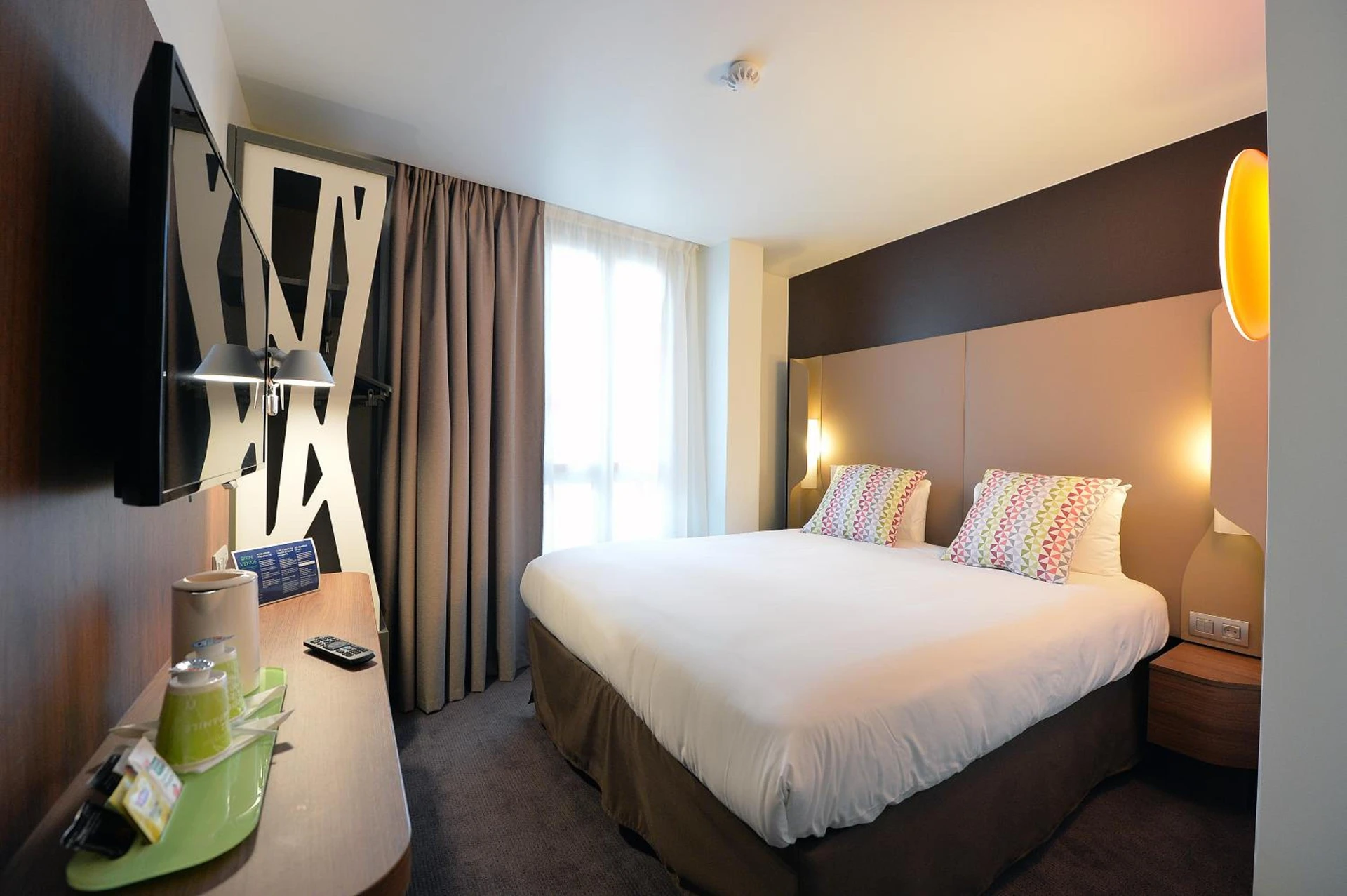 Chambre disponible pour un séminaire d'entreprise à CAMPANILE PARIS - Clichy Centre - Clichy
