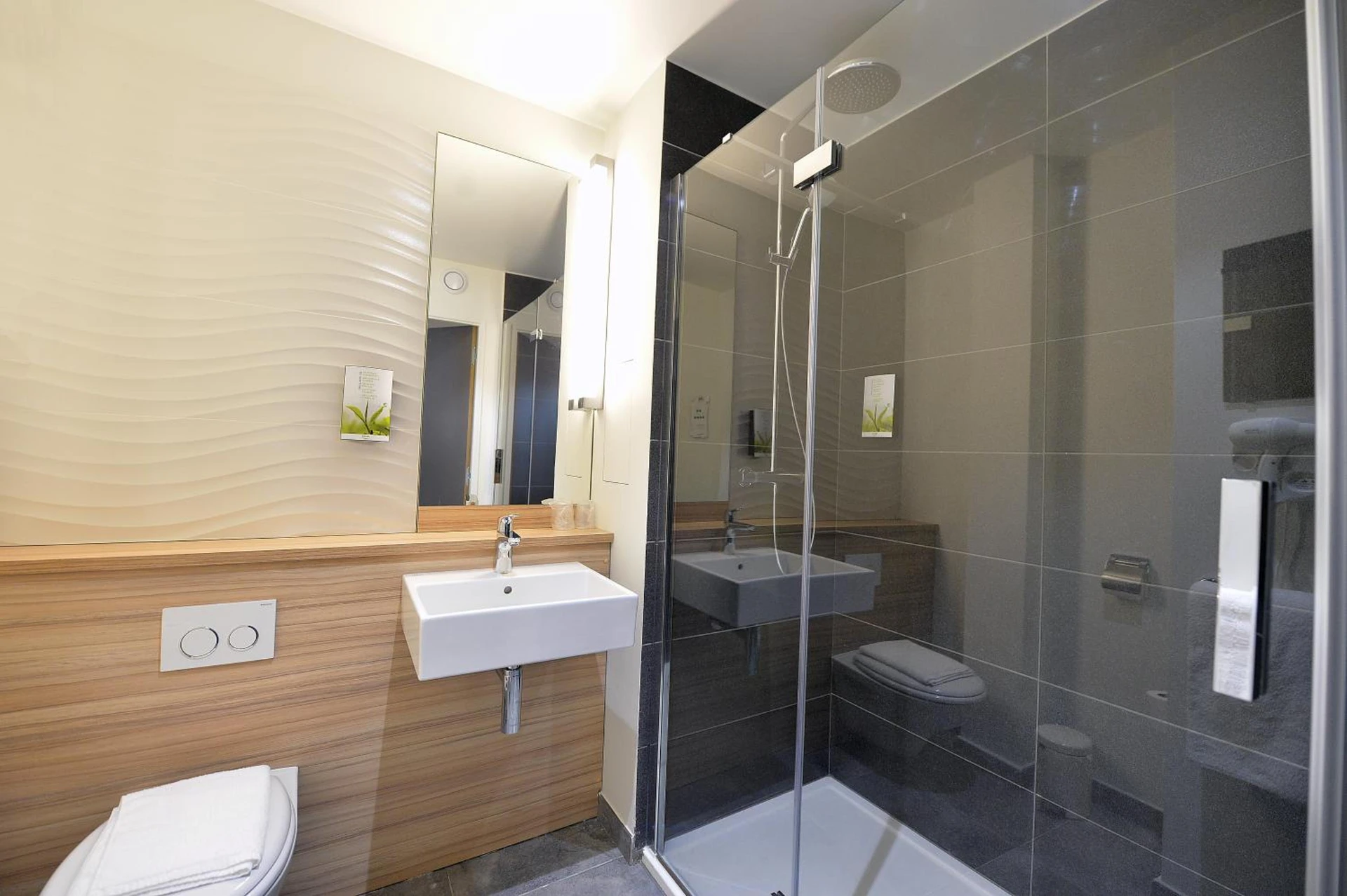 Chambre disponible pour un séminaire d'entreprise à CAMPANILE PARIS - Clichy Centre - Clichy