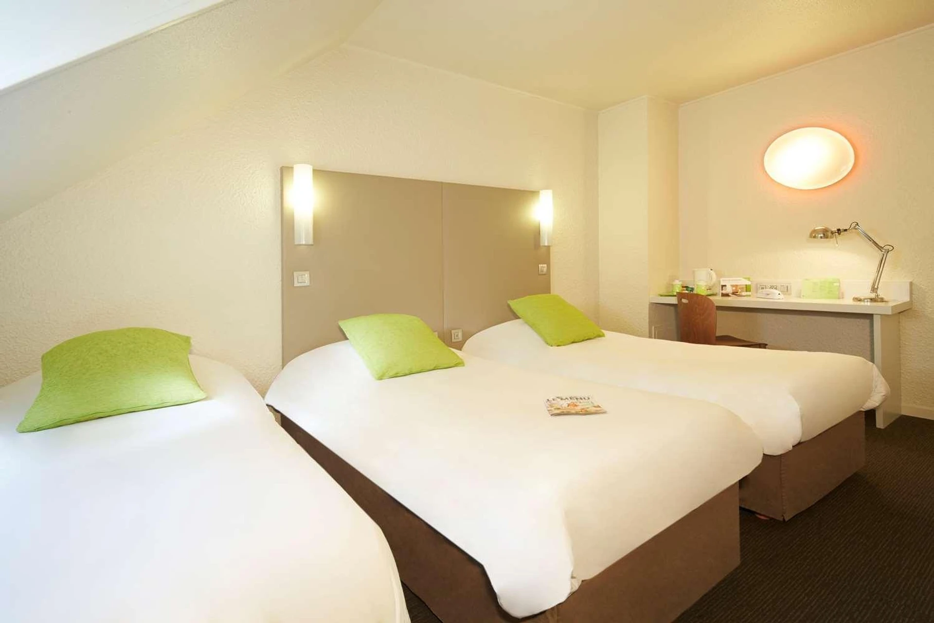 Ambiance de travail pour séminaire d'entreprise à Campanile Paris Ouest - Porte de Champerret Levallois - Levallois-Perret
