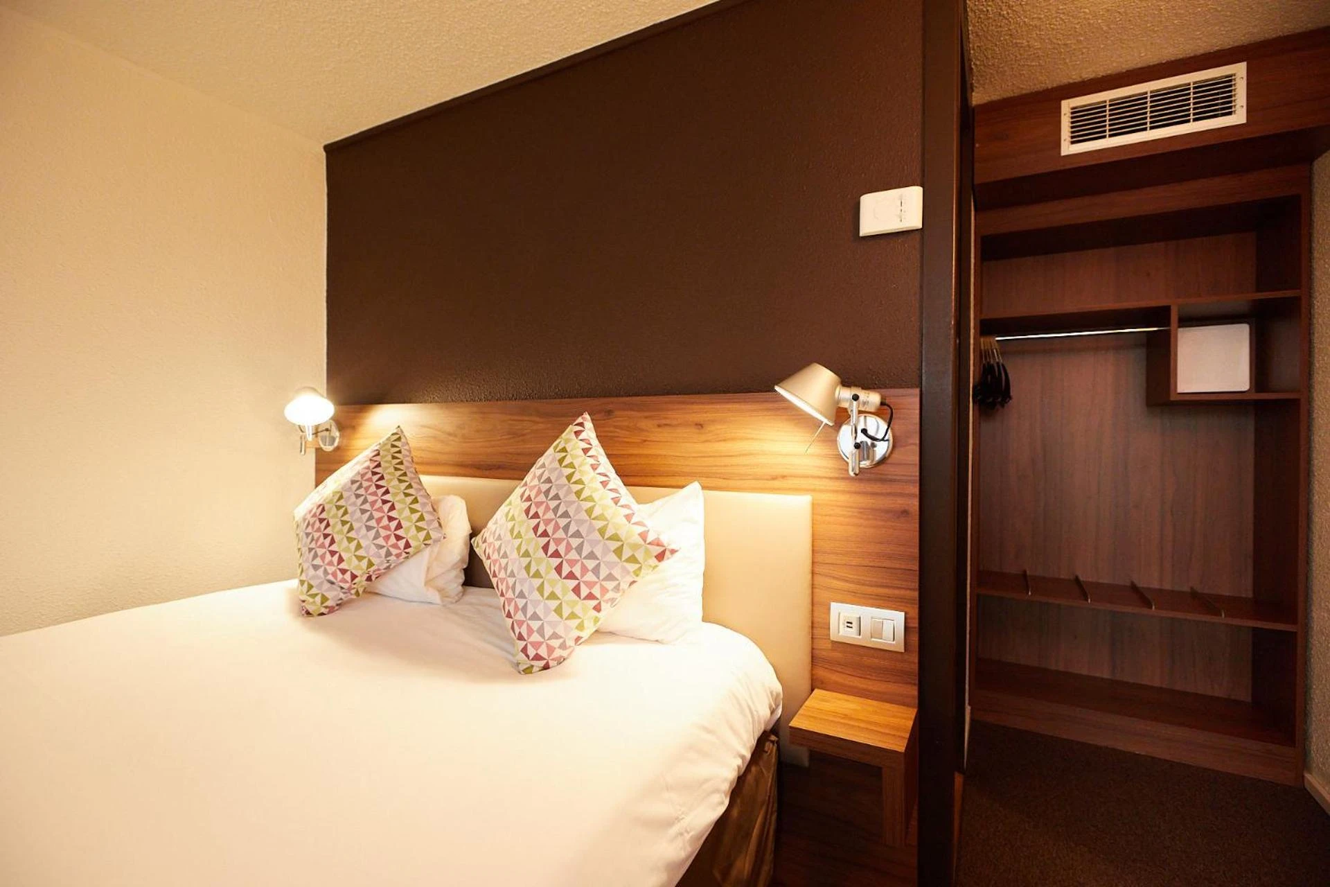 Chambre disponible pour un séminaire d'entreprise à Campanile Pau Est-Bizanos - Pau