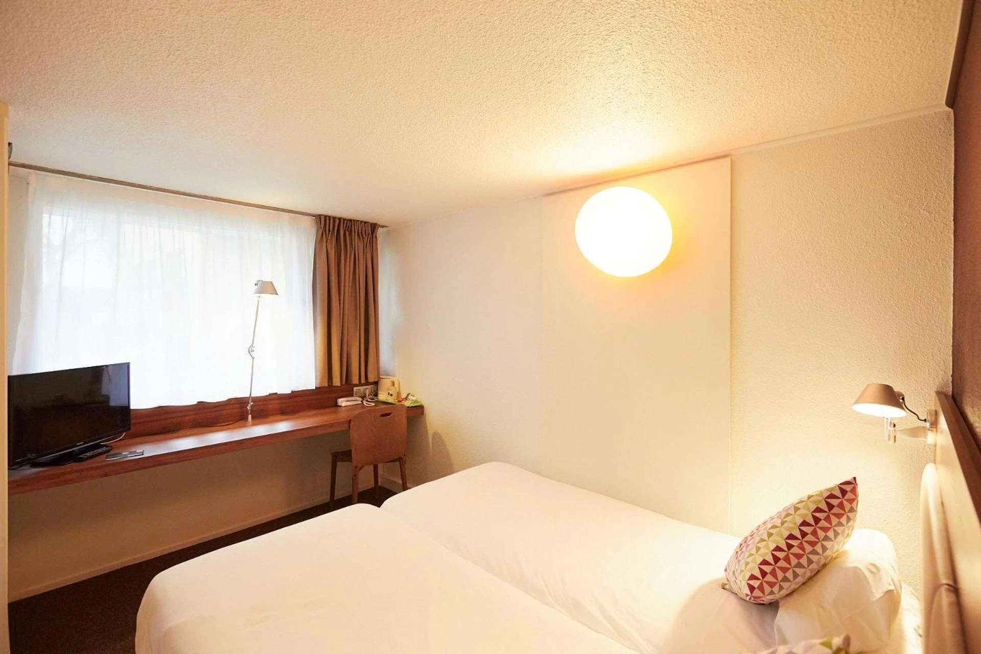 Chambre disponible pour un séminaire d'entreprise à Campanile Pau Est-Bizanos - Pau