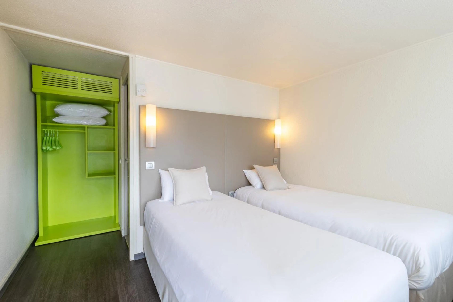 Magnifique chambre pour un séminaire d'entreprise à Campanile Reims Ouest - Tinqueux - Reims