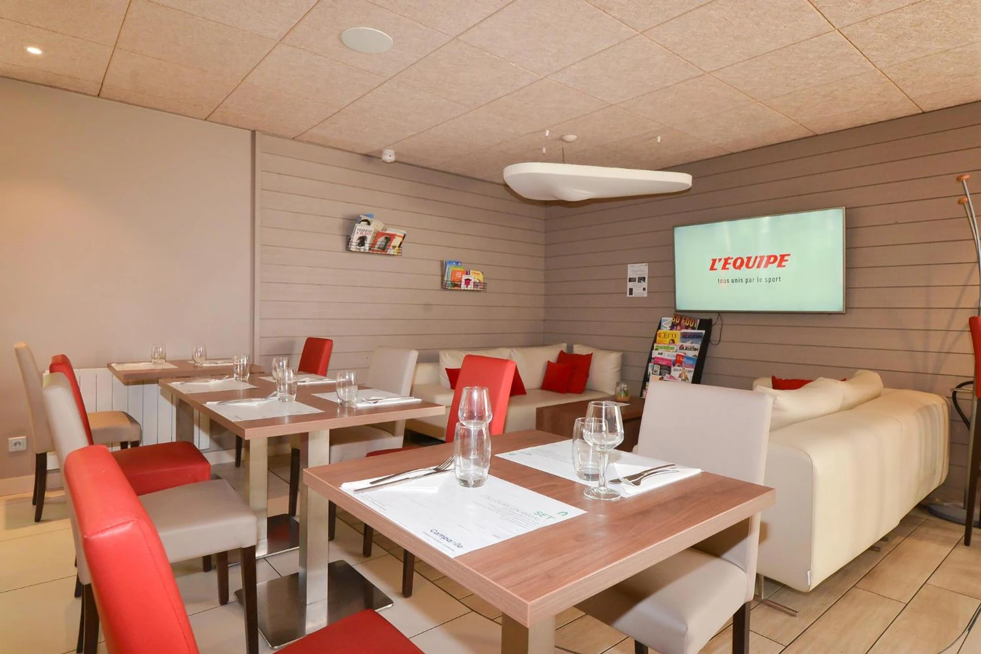 Ambiance de travail pour séminaire d'entreprise à Campanile Reims Sud Bezannes - Reims