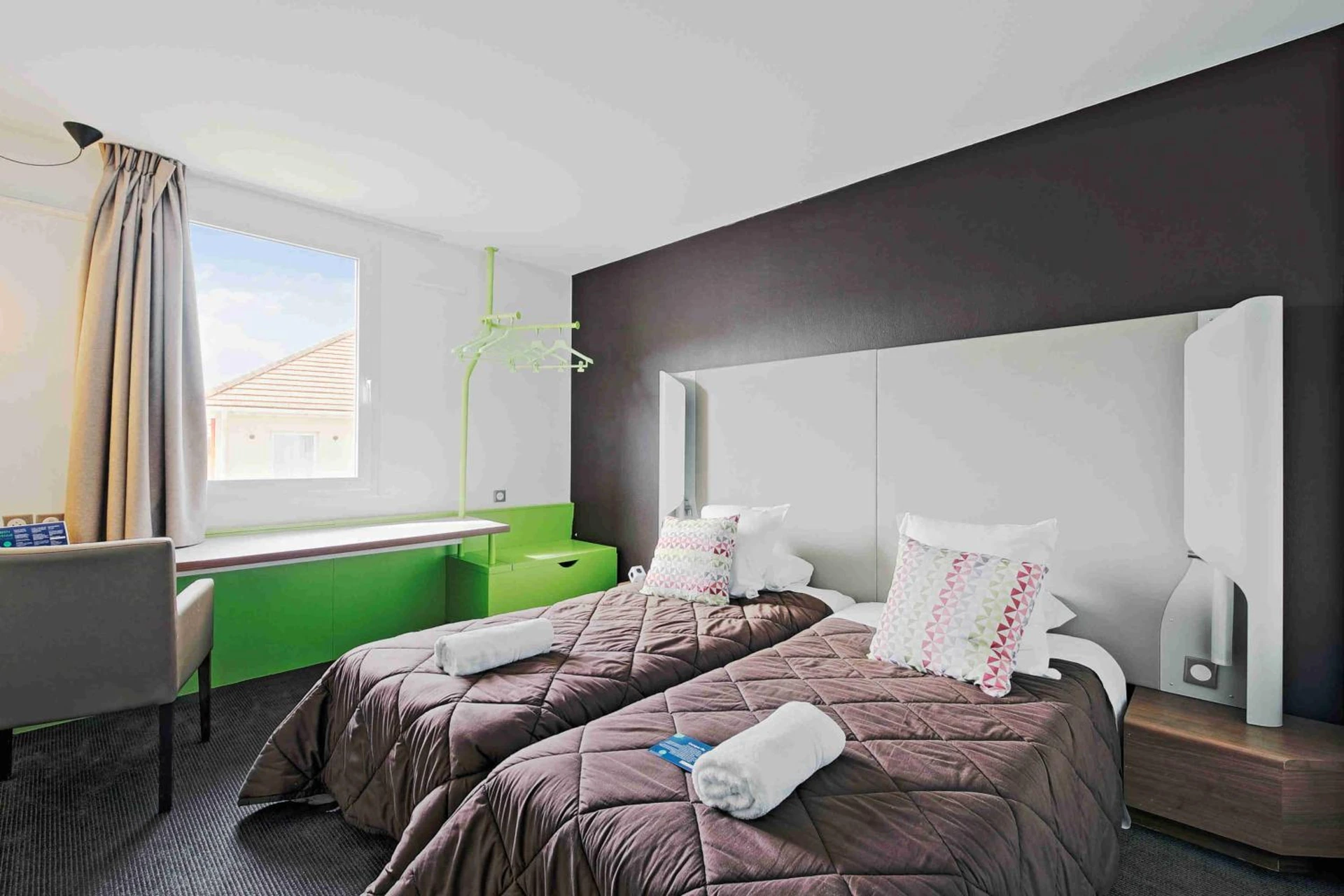 Chambre disponible pour un séminaire d'entreprise à Campanile Roissy - Aéroport CDG - Le Mesnil Amelot - Le Mesnil-Amelot