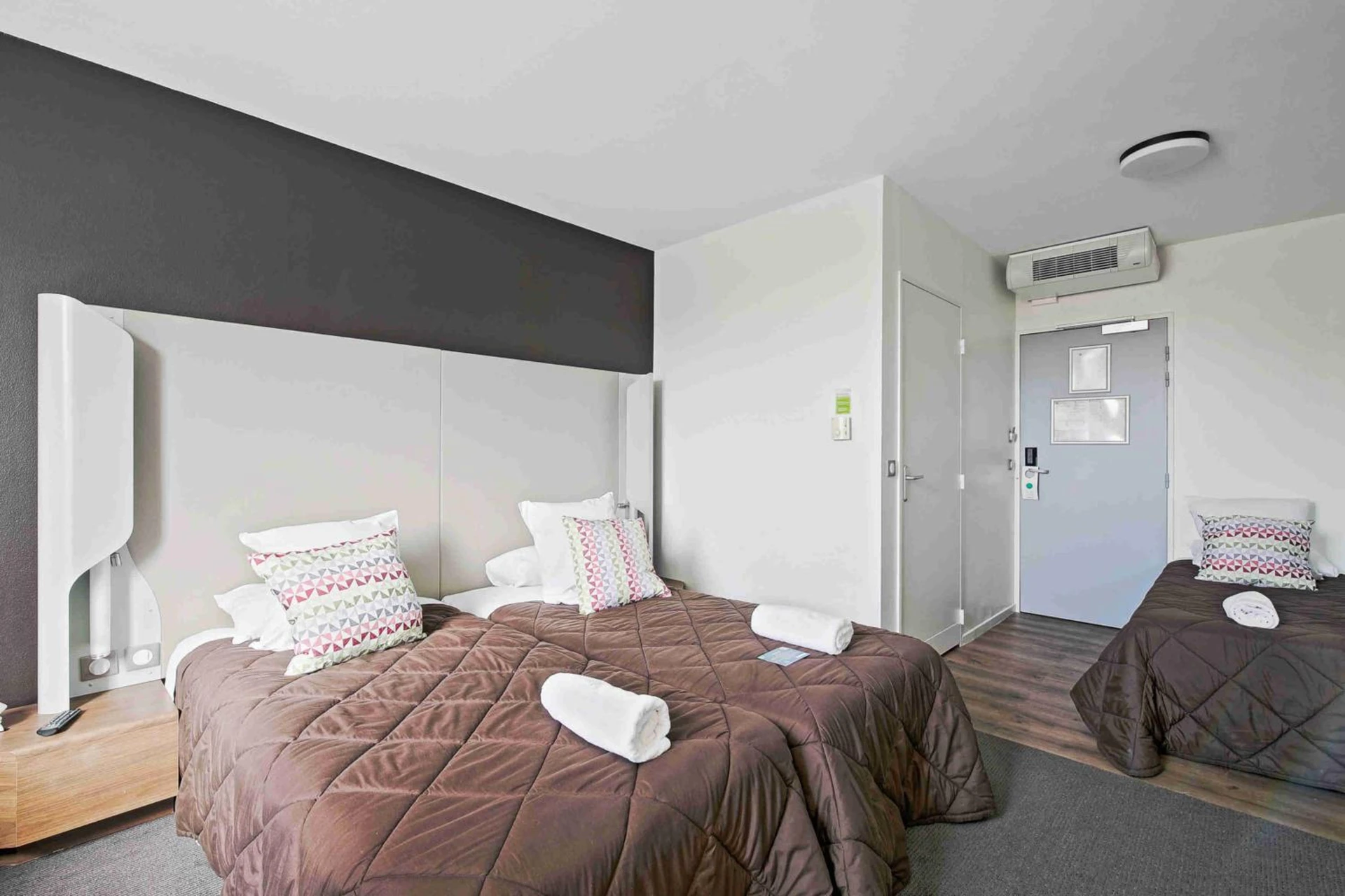 Chambre disponible pour un séminaire d'entreprise à Campanile Roissy - Aéroport CDG - Le Mesnil Amelot - Le Mesnil-Amelot