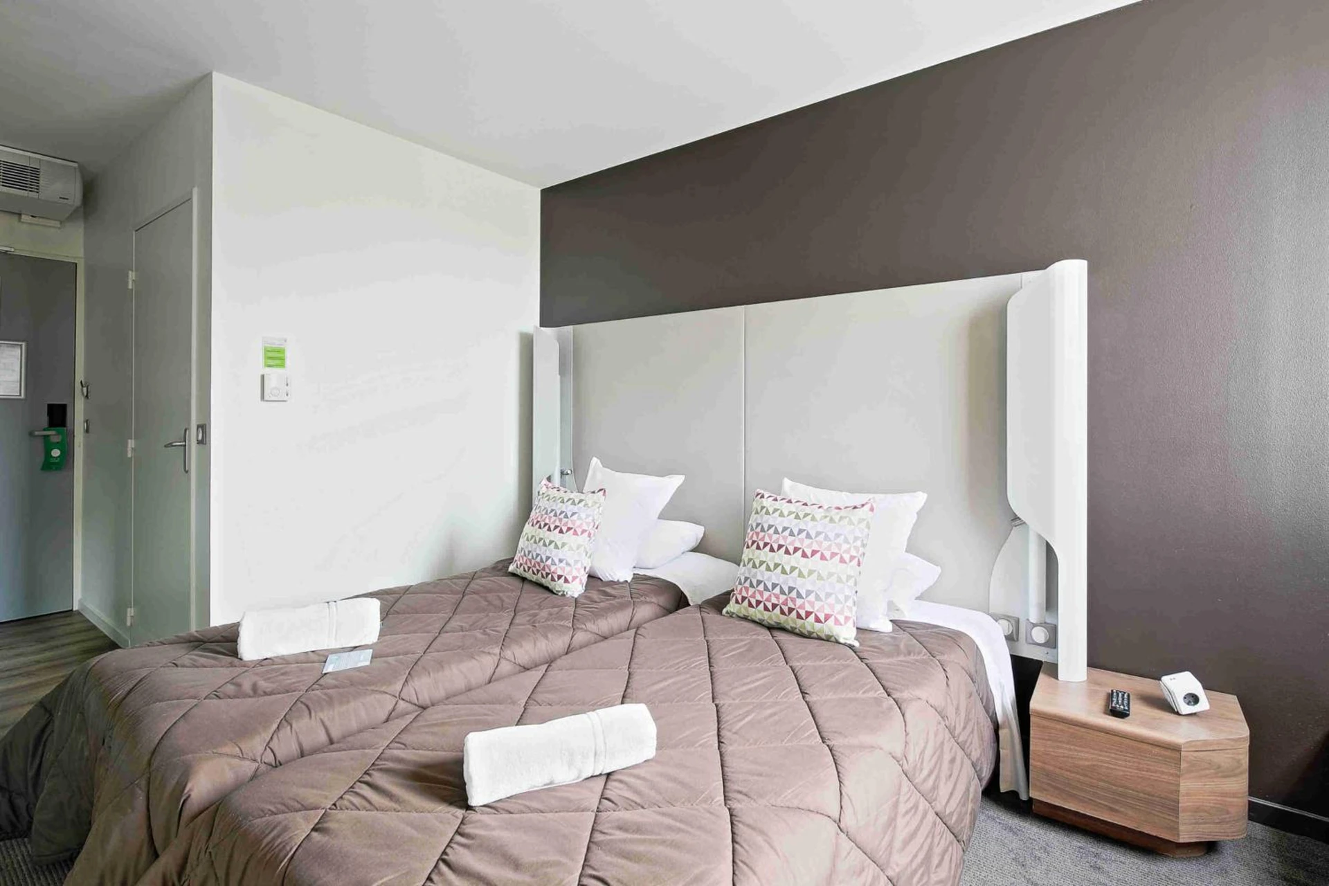 Magnifique chambre pour un séminaire d'entreprise à Campanile Roissy - Aéroport CDG - Le Mesnil Amelot - Le Mesnil-Amelot