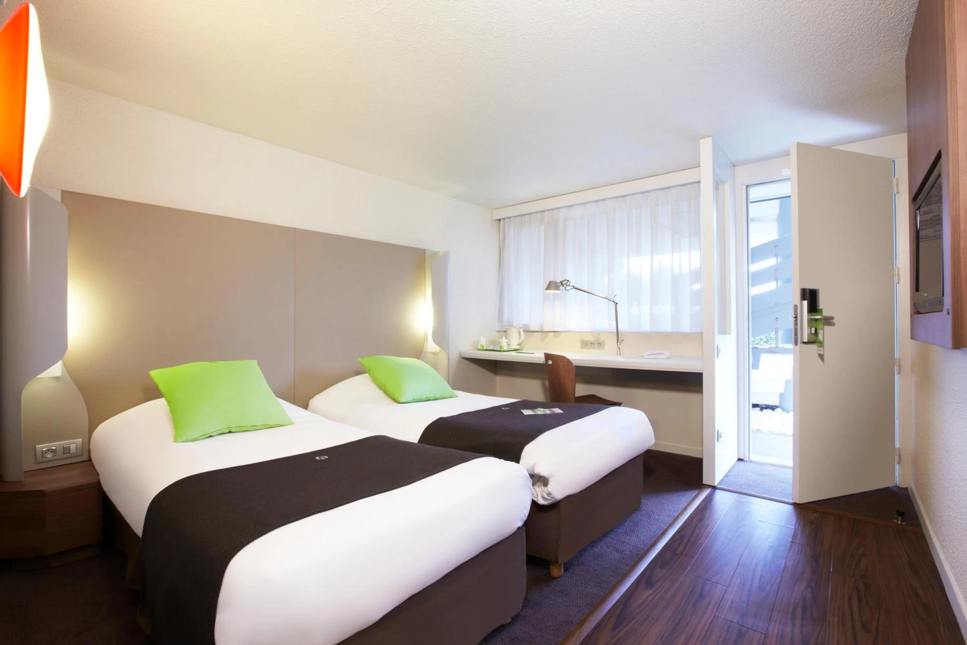 Chambre disponible pour un séminaire d'entreprise à Campanile Rouen Est - Franqueville Saint Pierre - Franqueville-Saint-Pierre