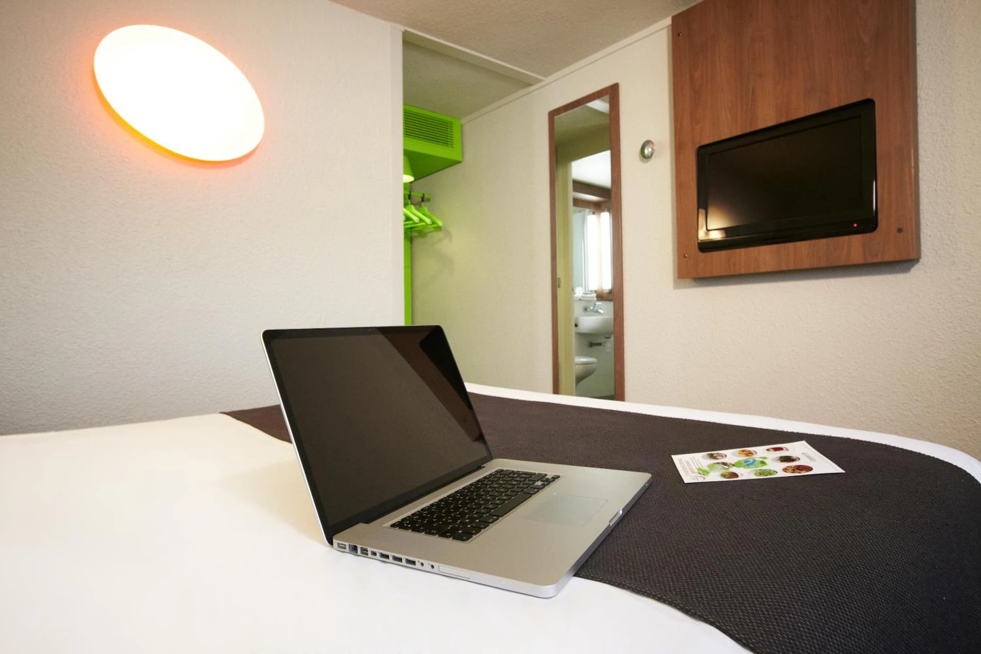 Chambre disponible pour un séminaire d'entreprise à Campanile Rouen Est - Franqueville Saint Pierre - Franqueville-Saint-Pierre