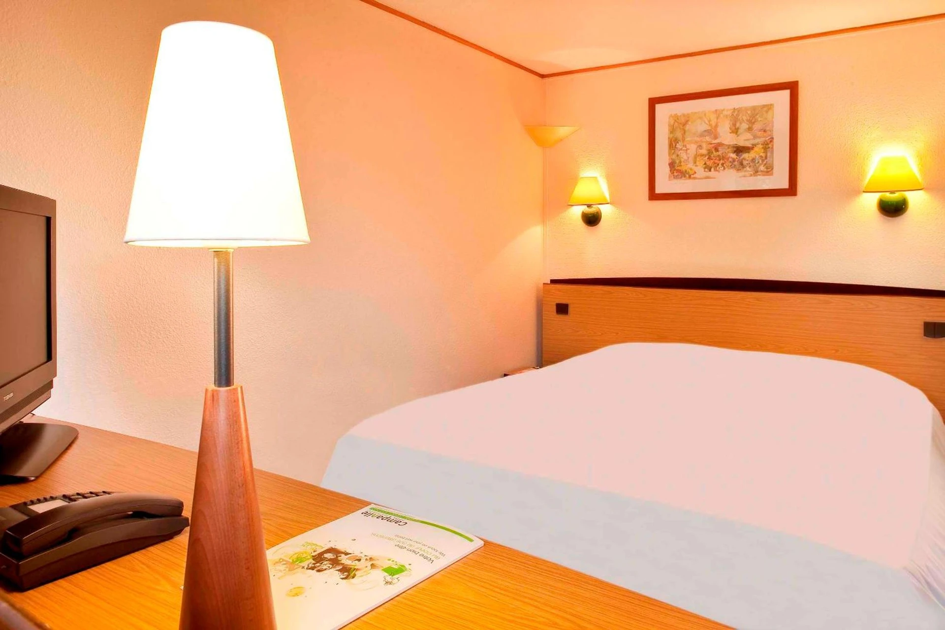Magnifique chambre pour un séminaire d'entreprise à Campanile Saint-Avold - Saint-Avold