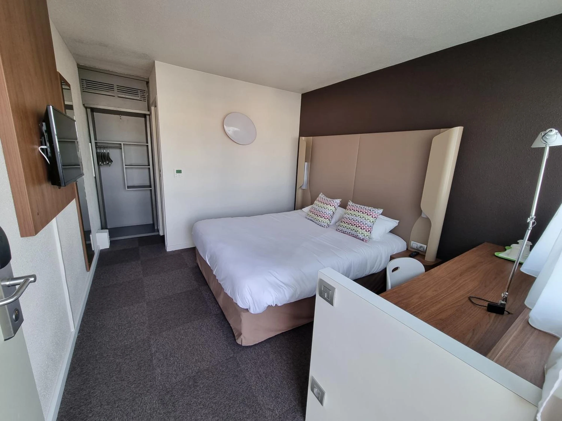 Chambre disponible pour un séminaire d'entreprise à Campanile Toulouse - Blagnac Aéroport - Blagnac