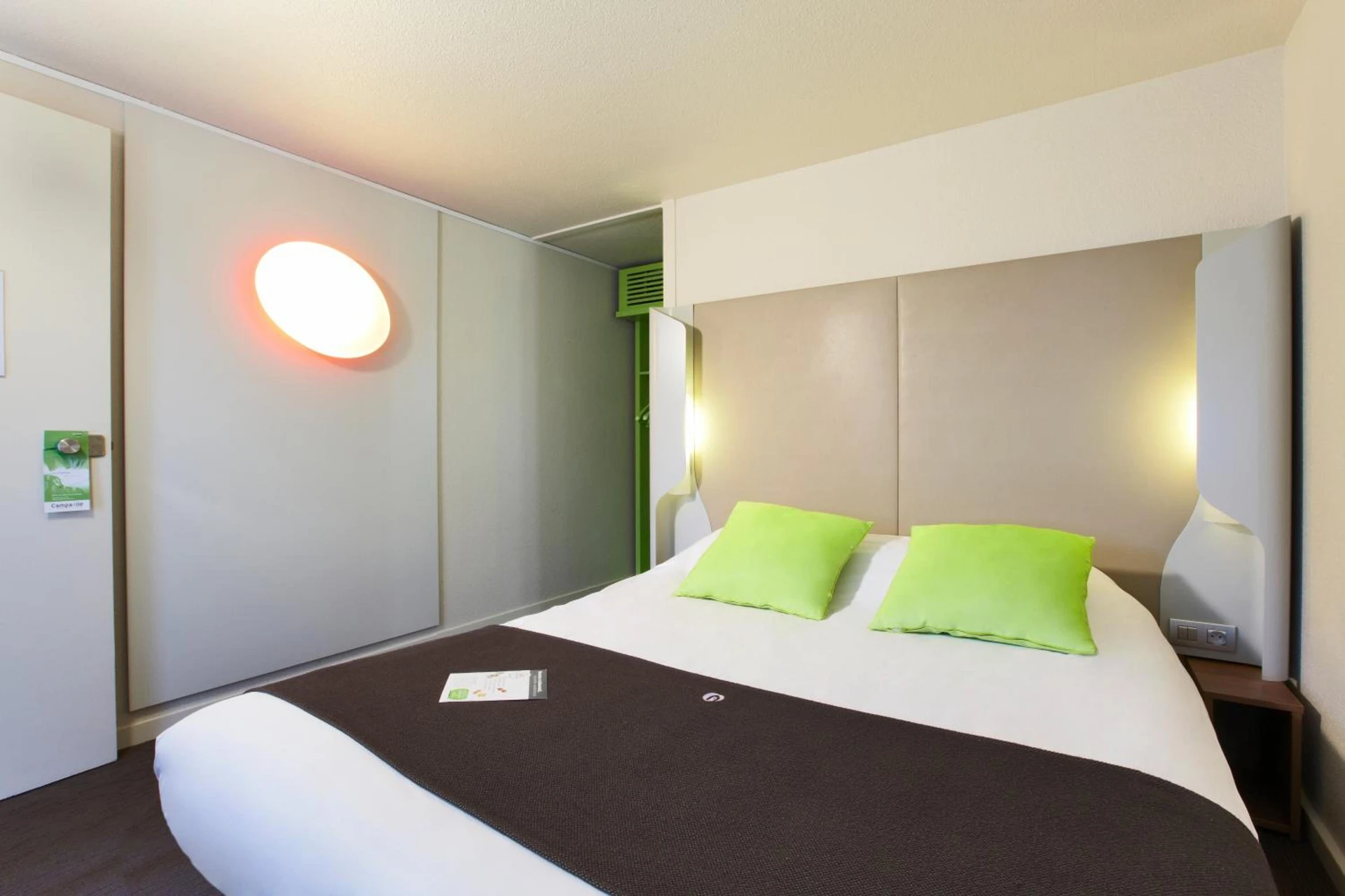 Magnifique chambre pour un séminaire d'entreprise à Campanile Vierzon - Vierzon