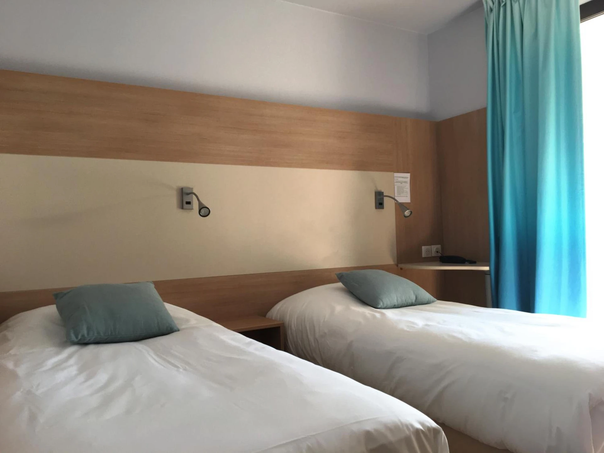 Chambre disponible pour un séminaire d'entreprise à Hotel Cantosorgue - LʼIsle-sur-la-Sorgue