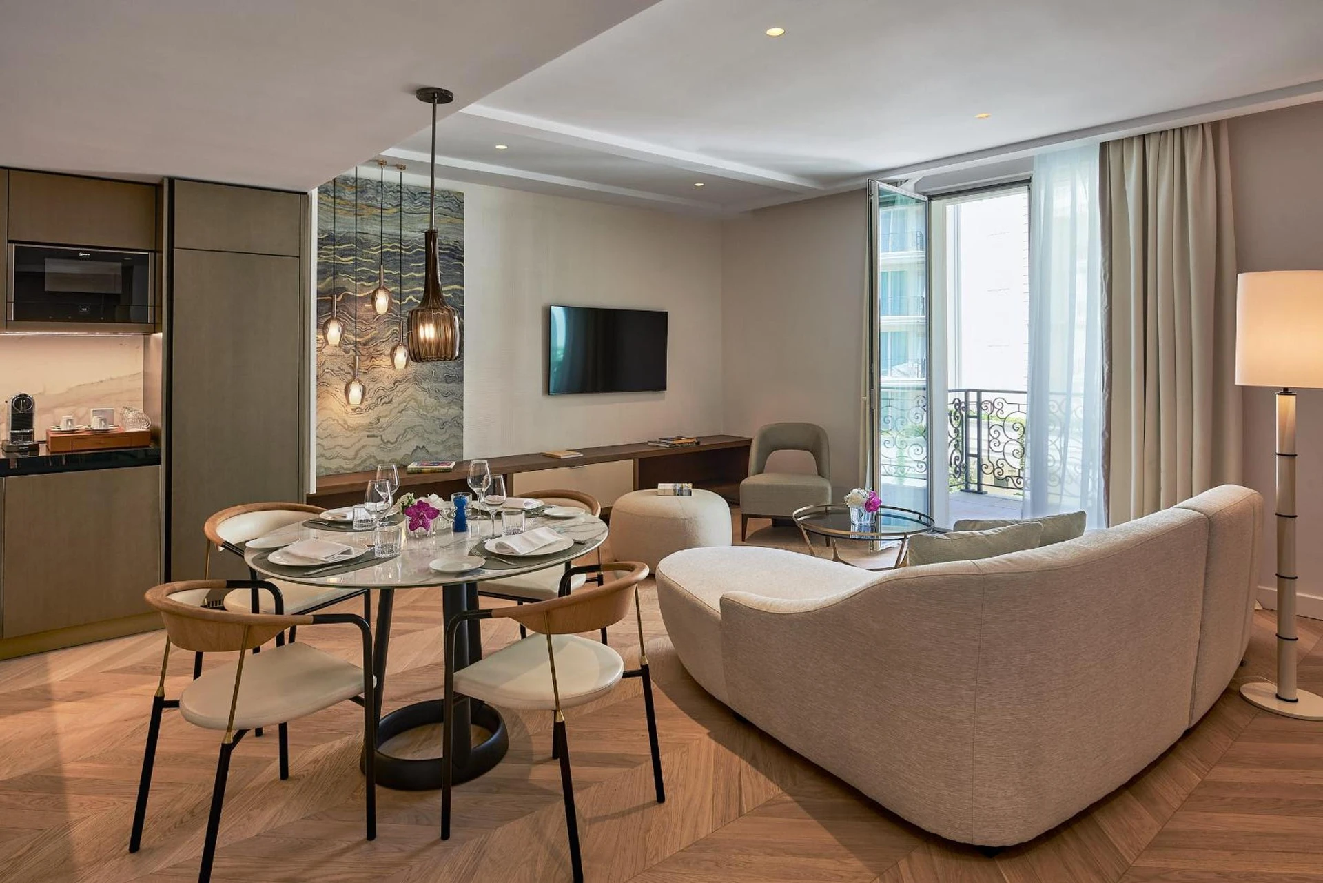 Chambre à Carlton Cannes, a Regent Hotel - Organiser un séminaire d'entreprise à Cannes