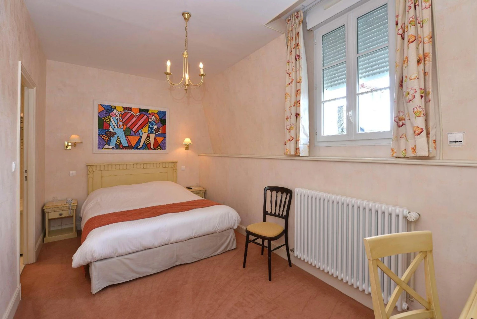 Chambre disponible pour un séminaire d'entreprise à Hotel Castel Jeanson - Ay