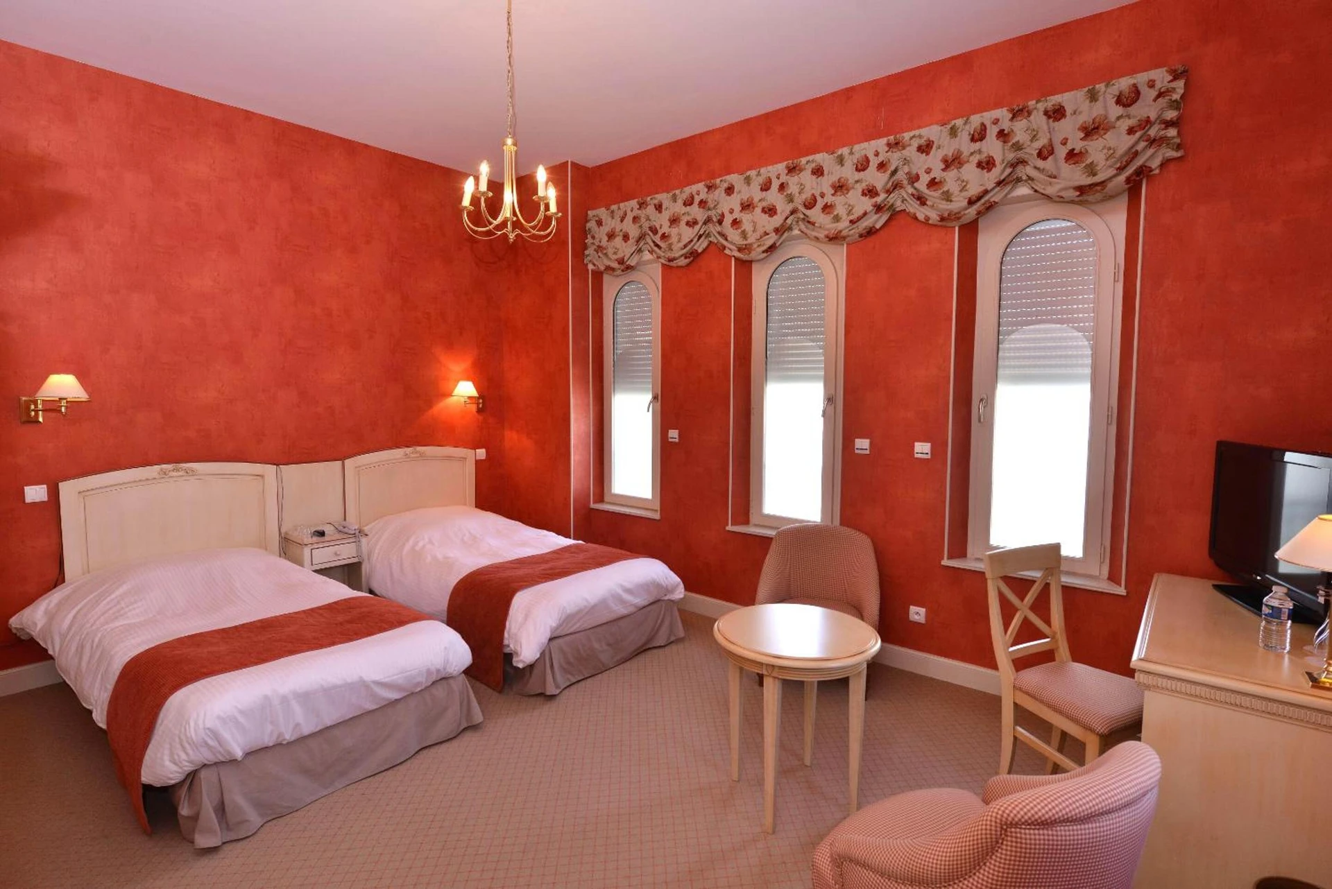 Chambre disponible pour un séminaire d'entreprise à Hotel Castel Jeanson - Ay