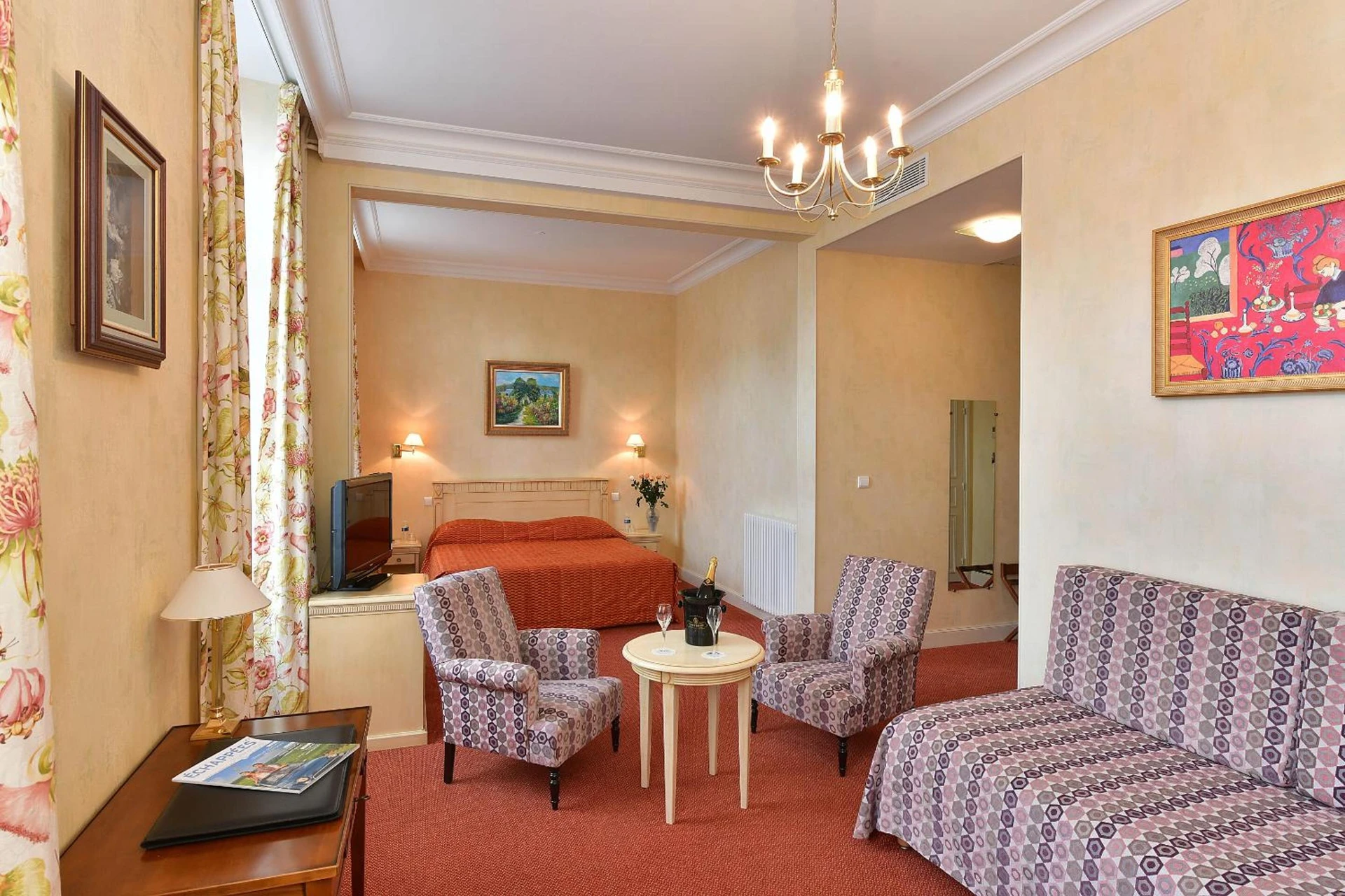 Chambre disponible pour un séminaire d'entreprise à Hotel Castel Jeanson - Ay