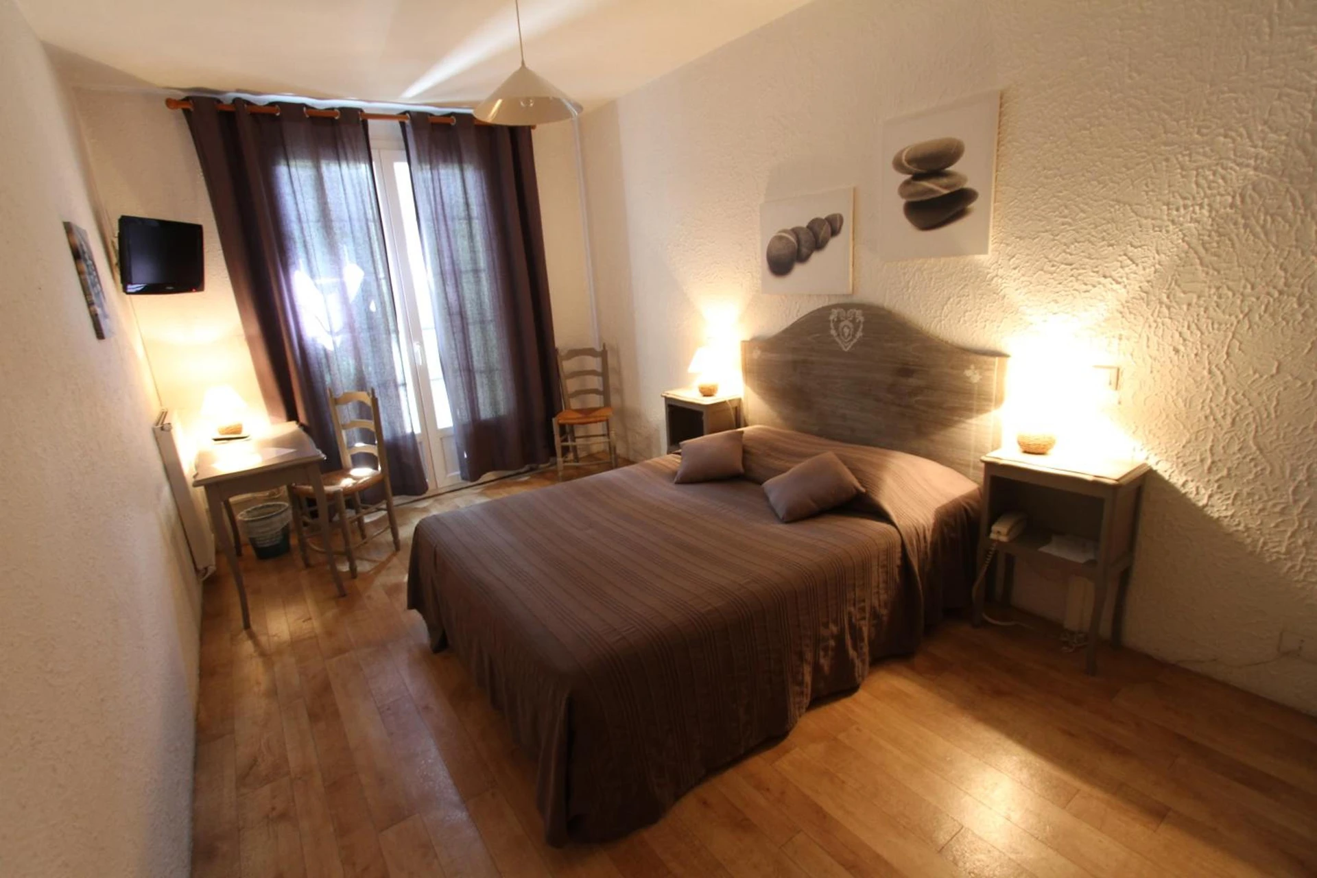 Organiser un séminaire d'entreprise : Logis Hôtel Castel Mouisson à barbentane