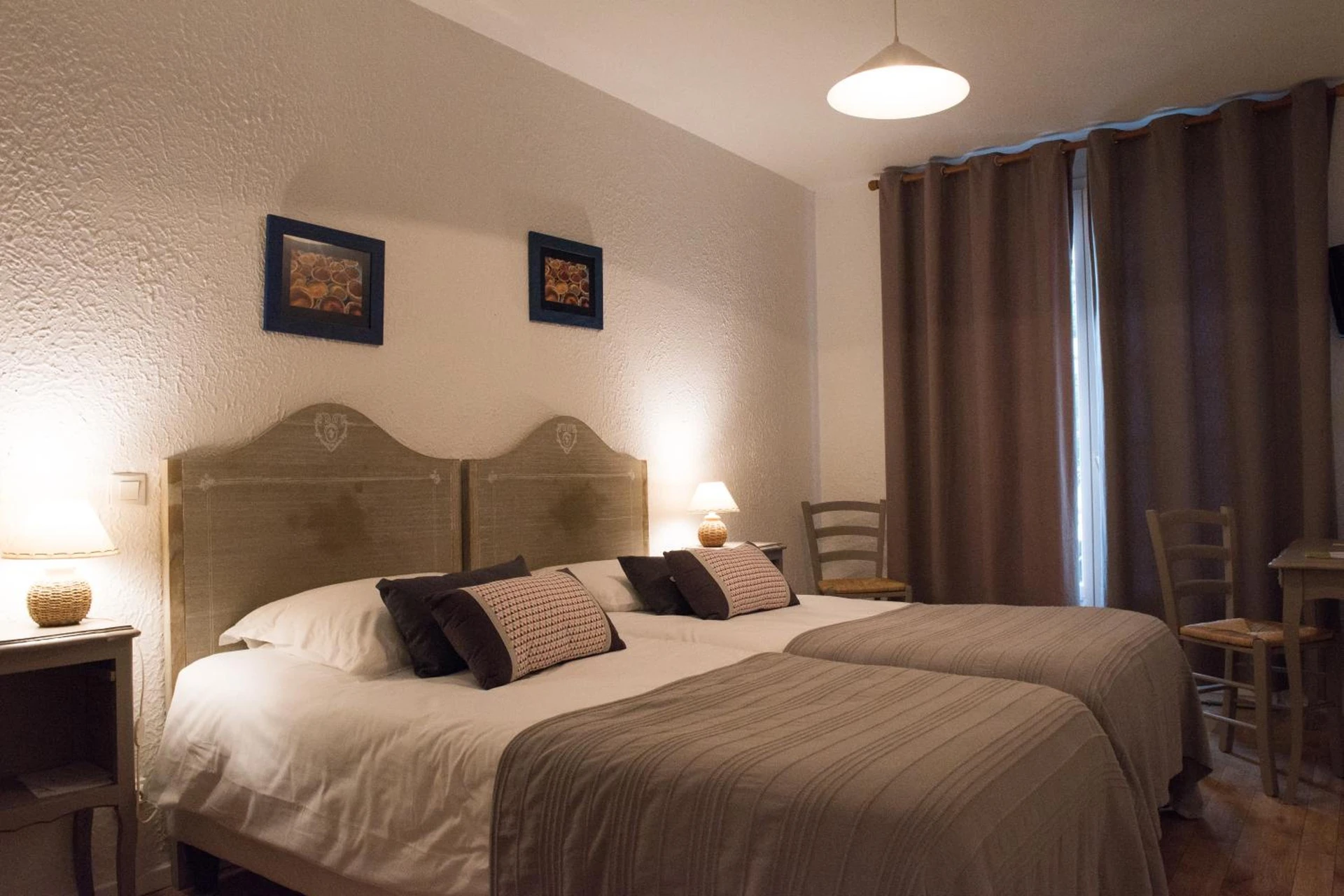 Chambre disponible pour un séminaire d'entreprise à Logis Hôtel Castel Mouisson - Barbentane