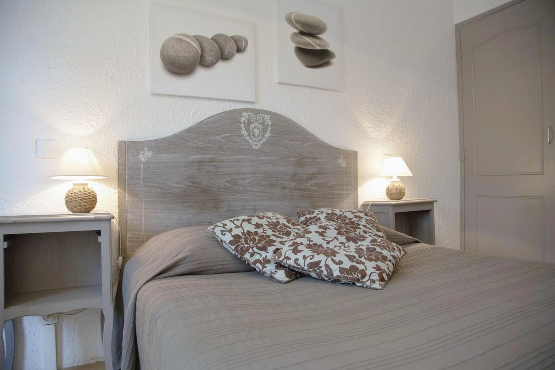 Chambre disponible pour un séminaire d'entreprise à Logis Hôtel Castel Mouisson - Barbentane