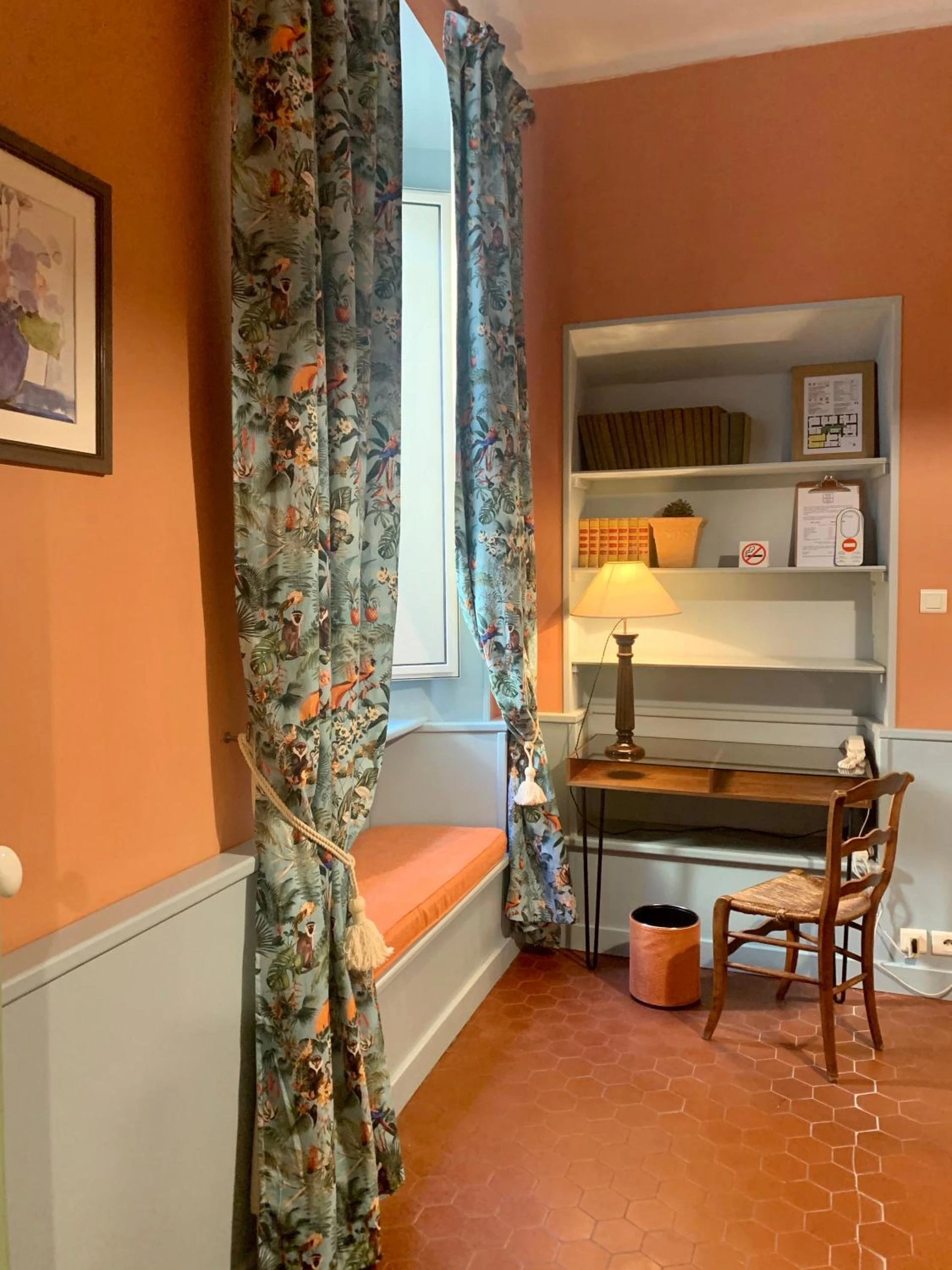 Chambre disponible pour un séminaire d'entreprise à Hotel Central Bastia - Bastia