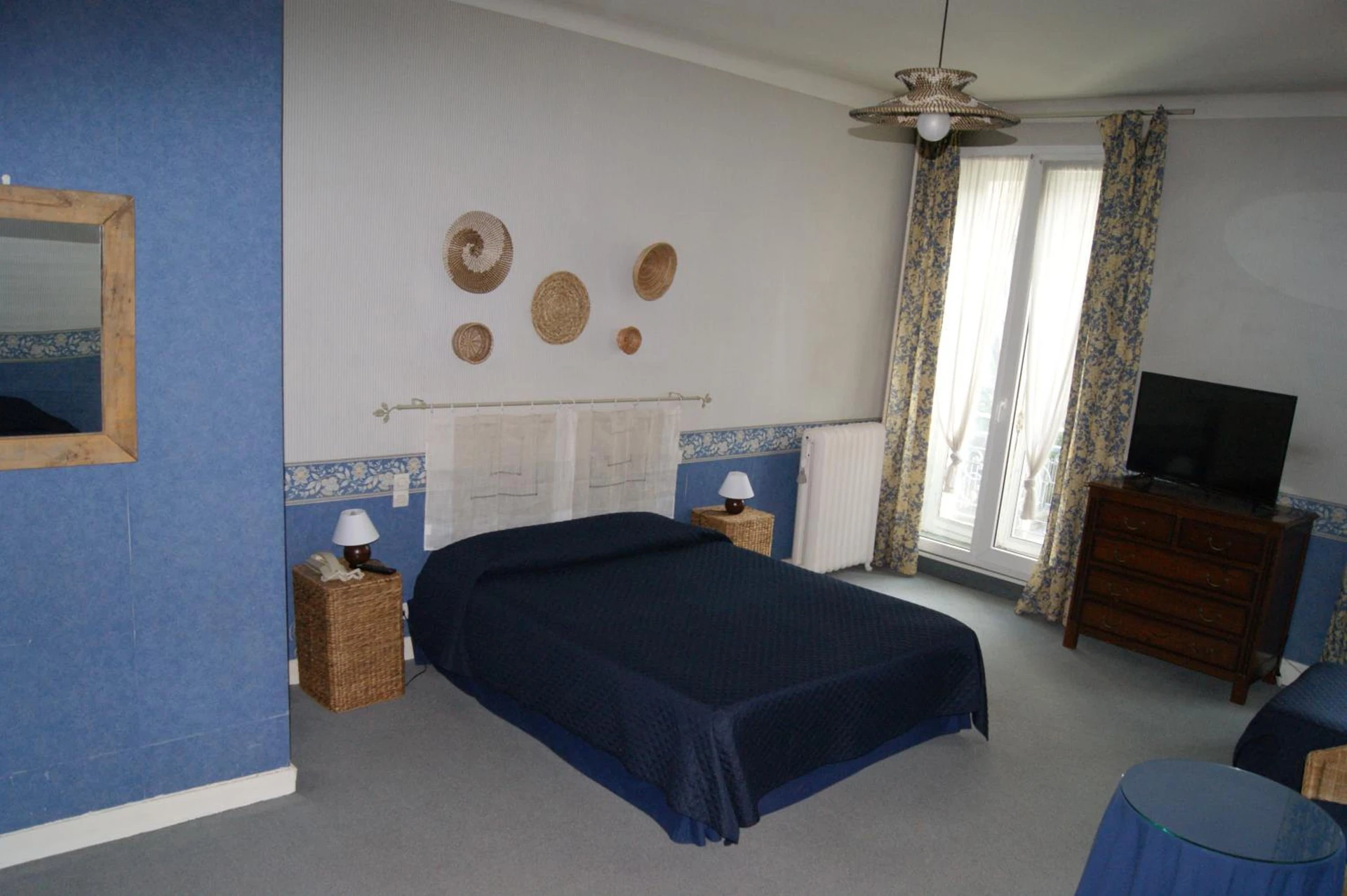 Chambre disponible pour un séminaire d'entreprise à Hôtel Central - Pau