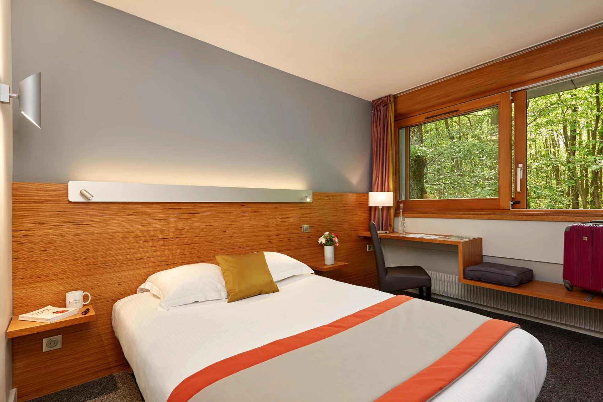 Magnifique chambre pour un séminaire d'entreprise à Hôtel Centre Port-Royal - Saint-Lambert