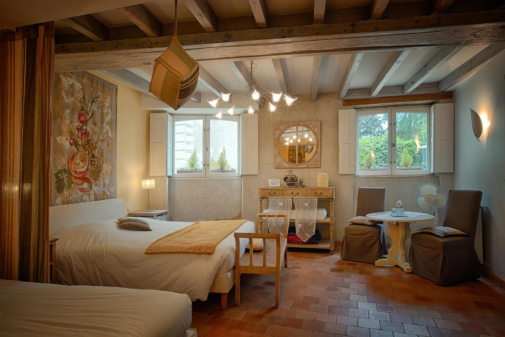 Magnifique chambre pour un séminaire d'entreprise à Hôtel & Spa Chai De La Paleine - Le Puy-Notre-Dame
