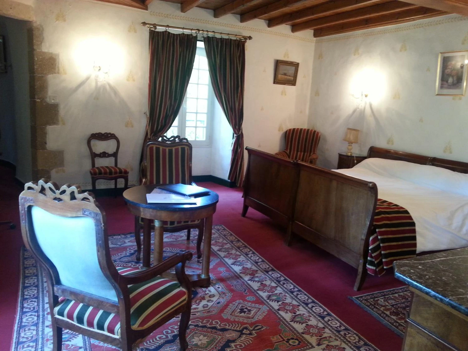 Chambre disponible pour un séminaire d'entreprise à Chateau d'Ayres - Hôtel & Spa - Meyrueis