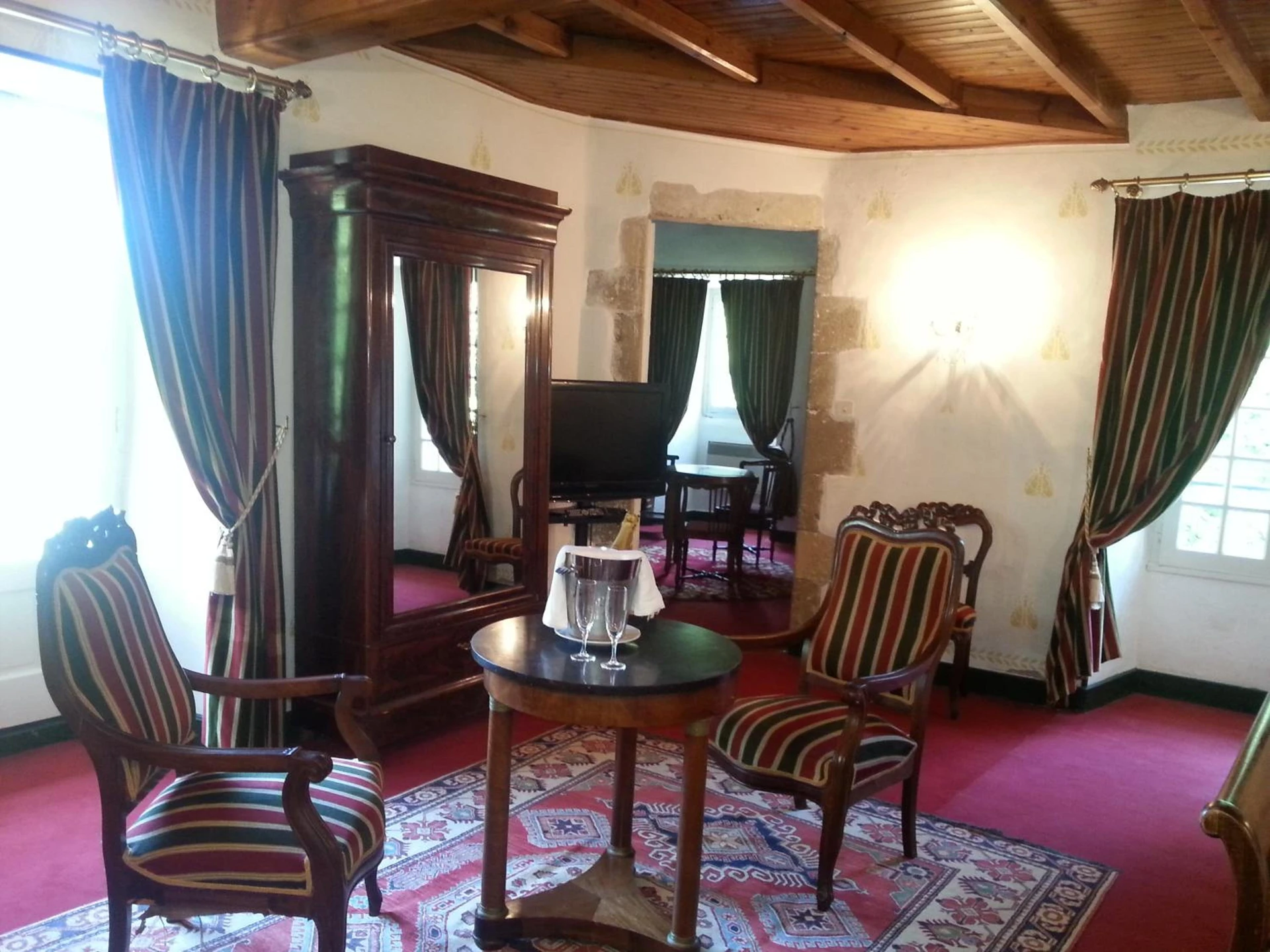 Chambre disponible pour un séminaire d'entreprise à Chateau d'Ayres - Hôtel & Spa - Meyrueis