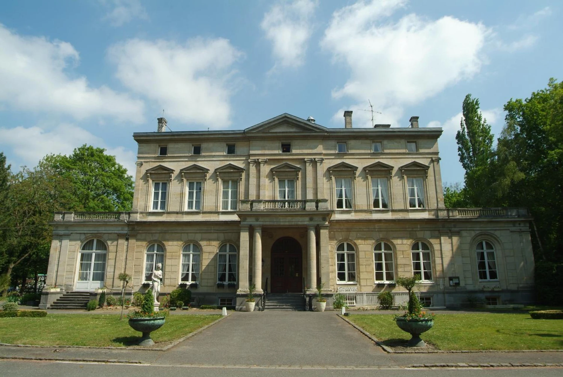 Organiser un séminaire d'entreprise : Château De La Motte Fenelon à cambrai