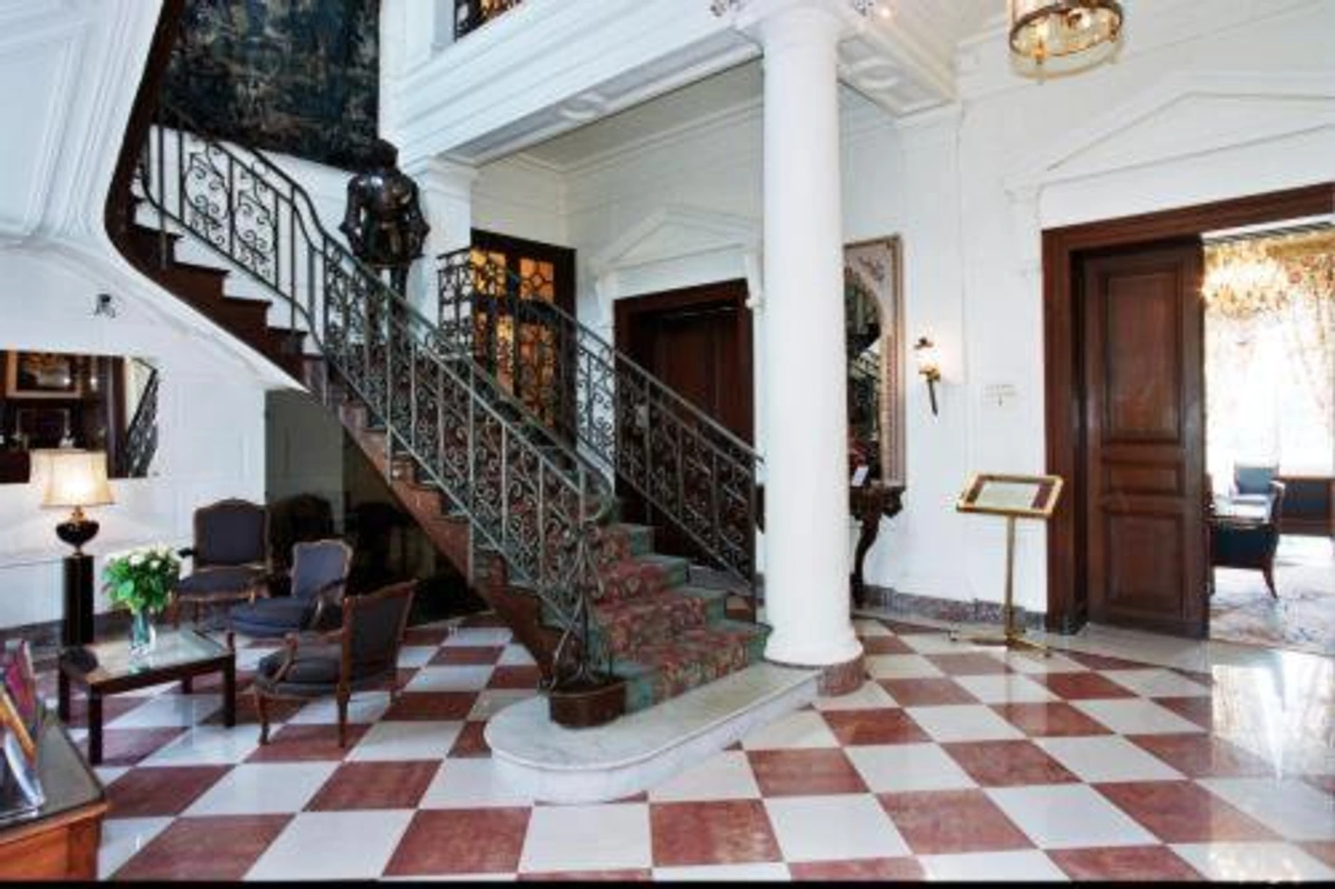 Organiser un séminaire d'entreprise : Château De La Motte Fenelon à cambrai