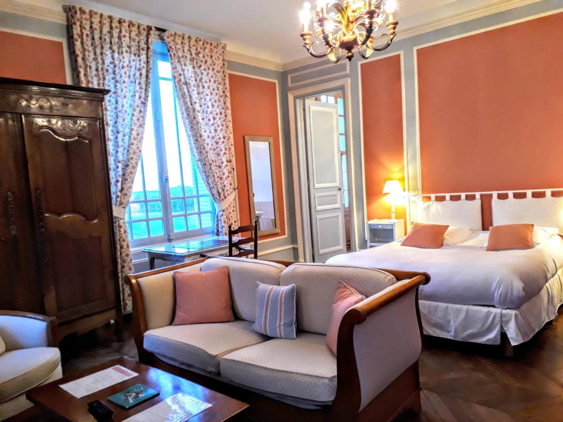 Chambre disponible pour un séminaire d'entreprise à Château de la Râpée Hôtel restaurant - Bazincourt-sur-Epte