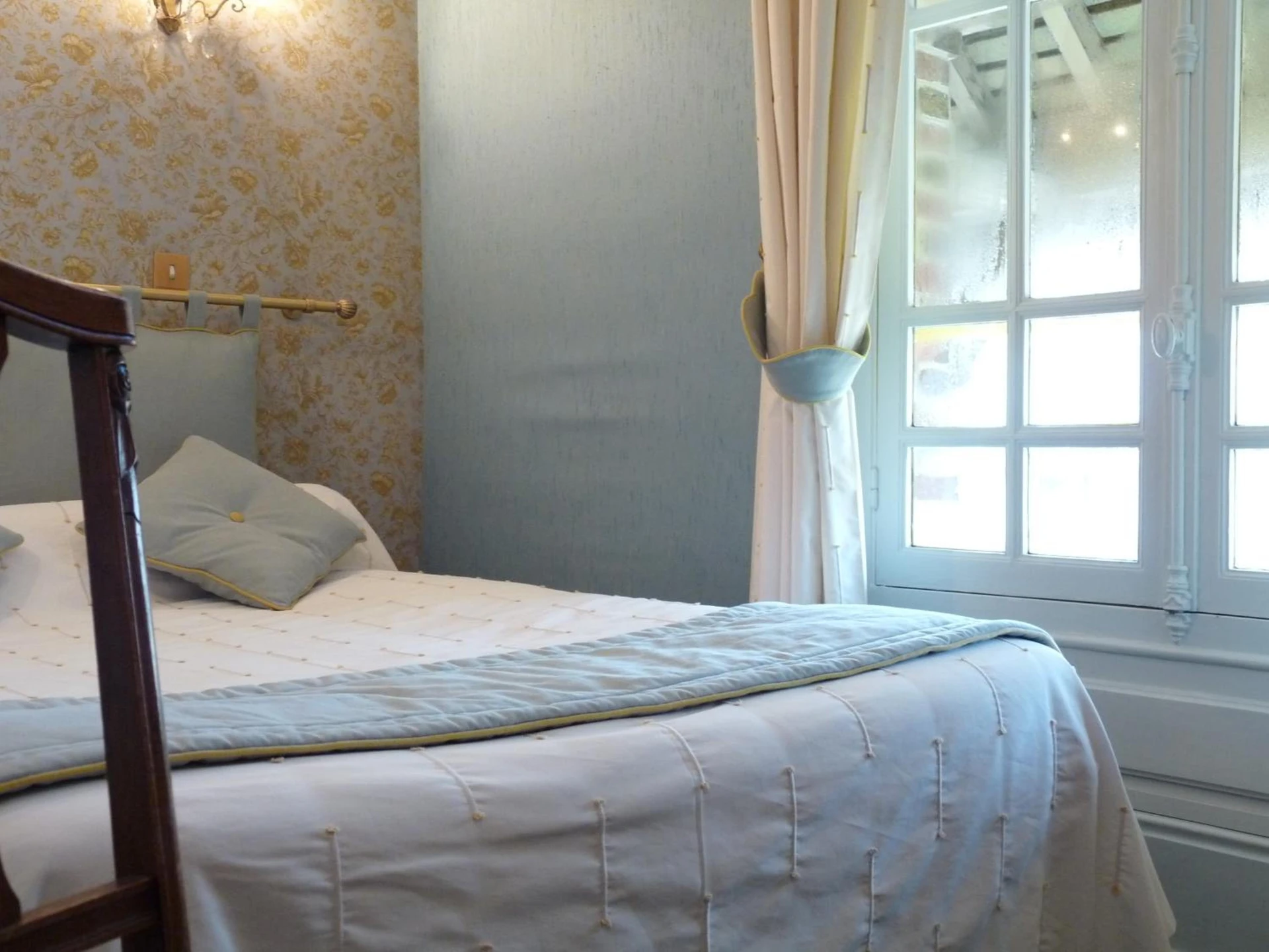 Chambre disponible pour un séminaire d'entreprise à Château de la Râpée Hôtel restaurant - Bazincourt-sur-Epte