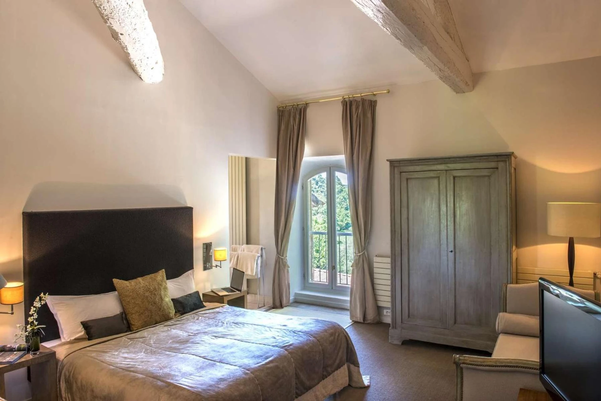 Chambre disponible pour un séminaire d'entreprise à Château De Massillan - Uchaux