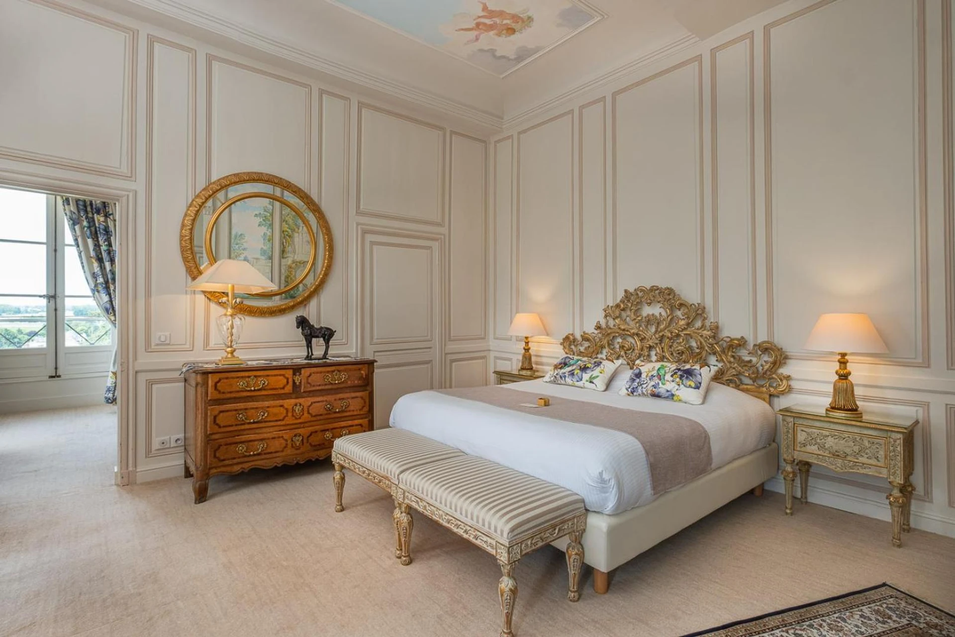 Chambre disponible pour un séminaire d'entreprise à Chateau De Rochecotte - Saint-Patrice