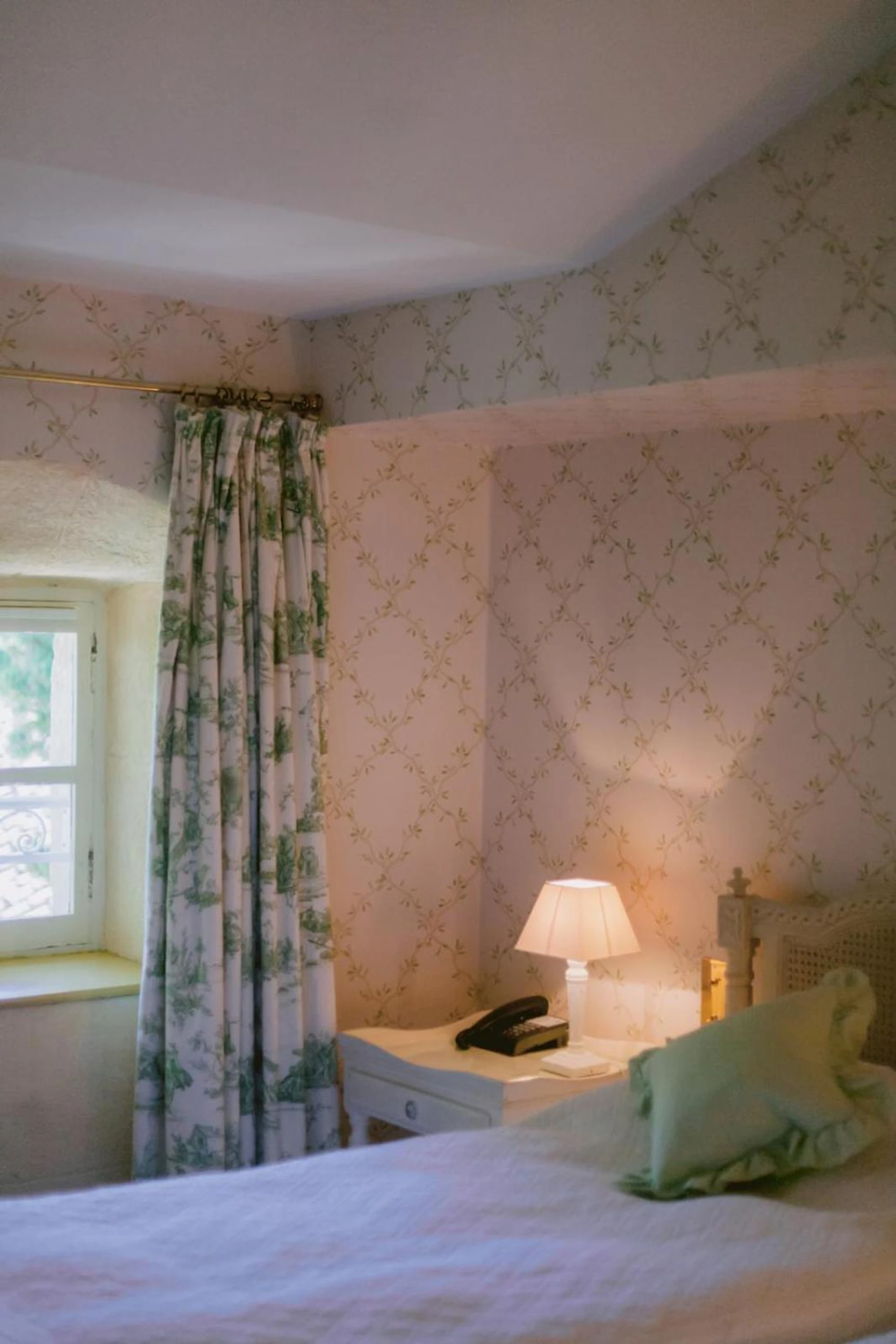 Magnifique chambre pour un séminaire d'entreprise à Chateau de Varenne - Sauveterre