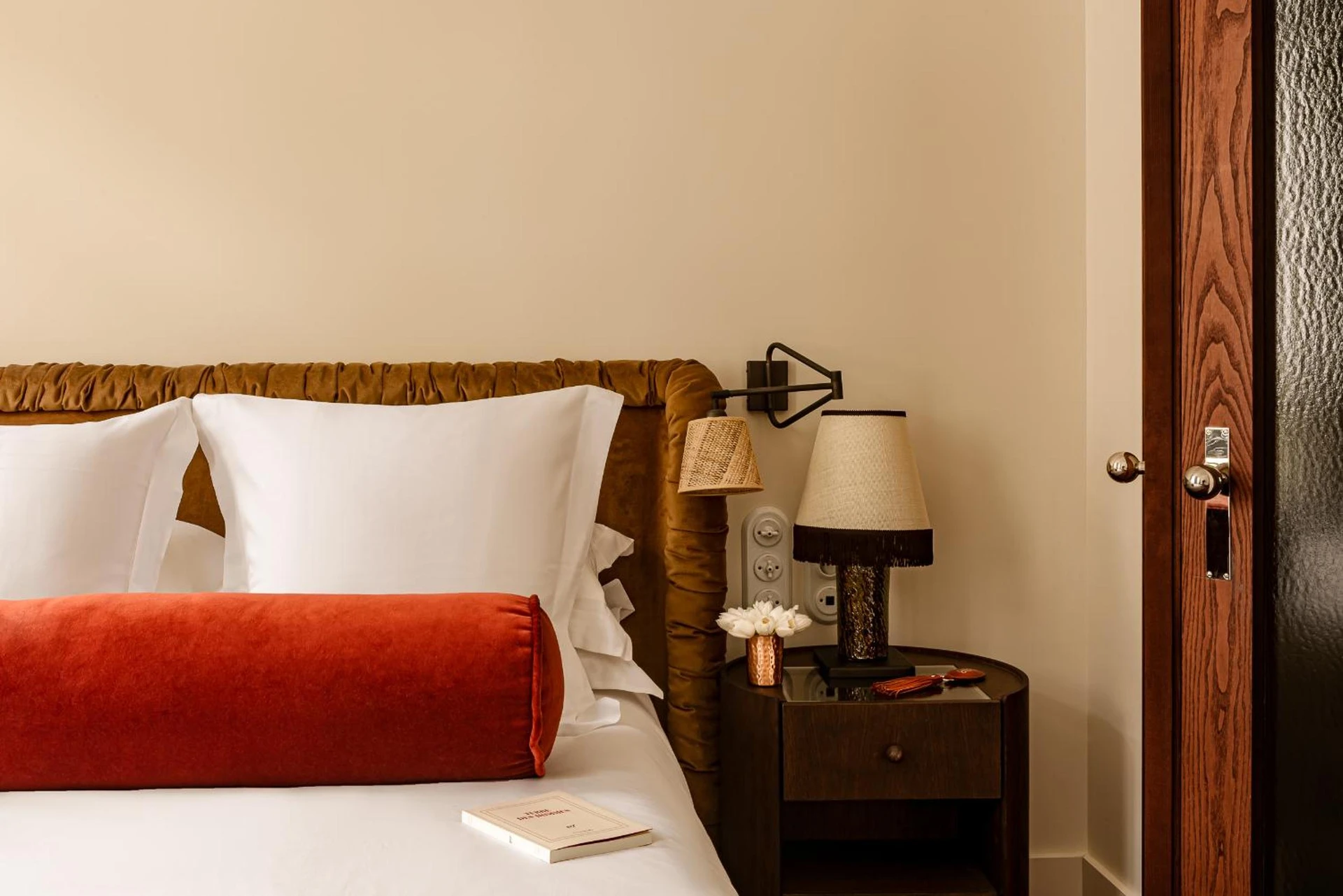 Magnifique chambre pour un séminaire d'entreprise à Château des Fleurs Hôtel & Spa Paris - Paris