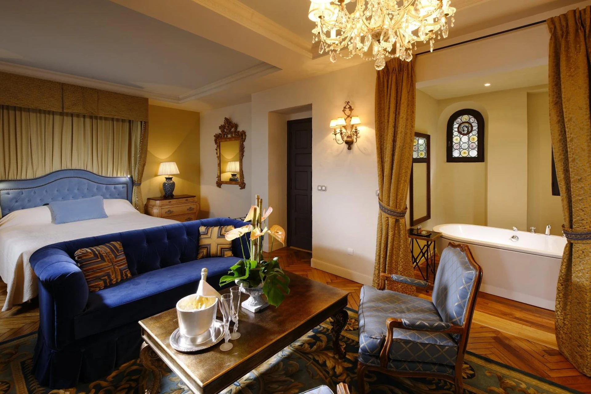 Magnifique chambre pour un séminaire d'entreprise à Chateau Eza - Èze