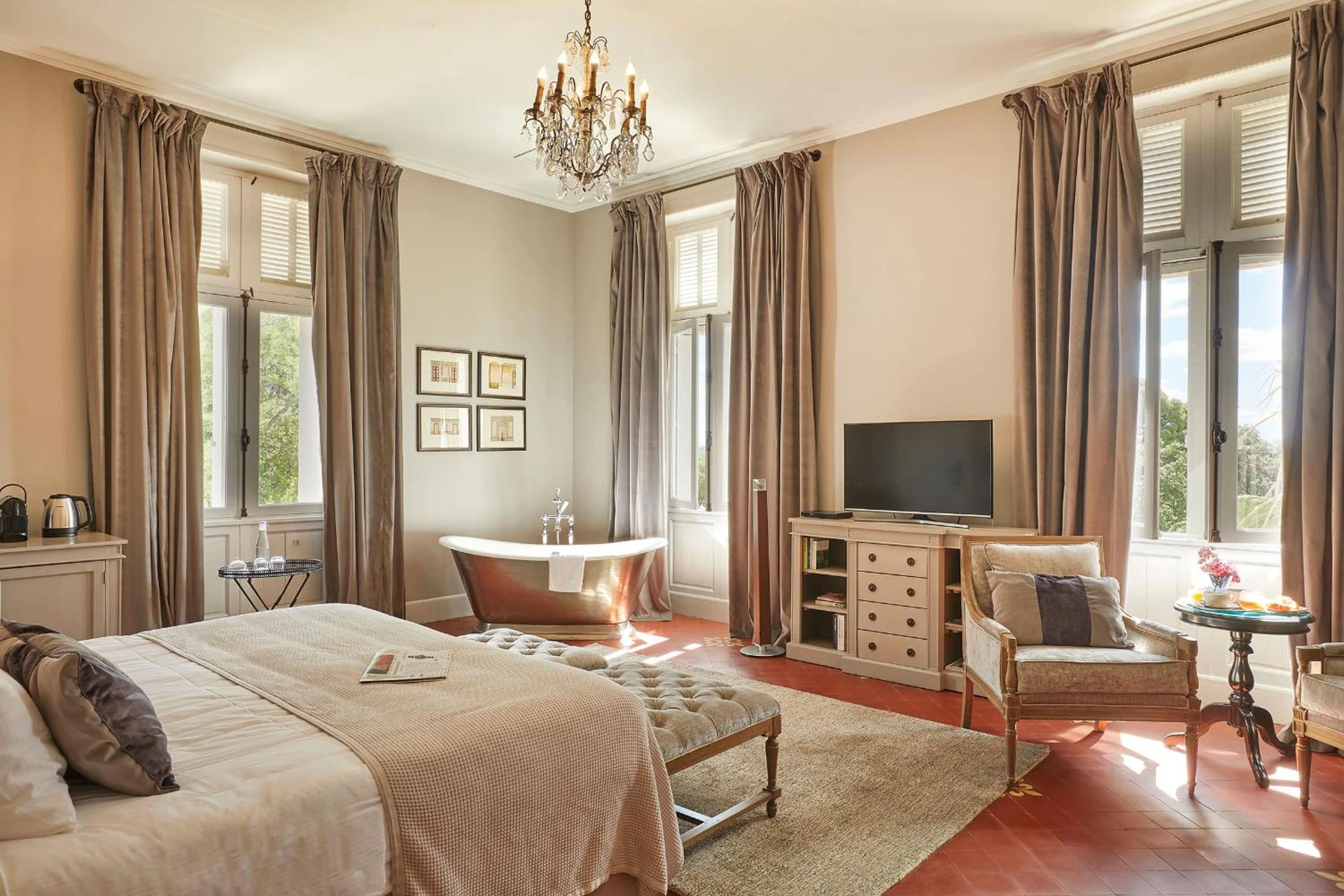 Chambre disponible pour un séminaire d'entreprise à Château St Pierre de Serjac - Puissalicon