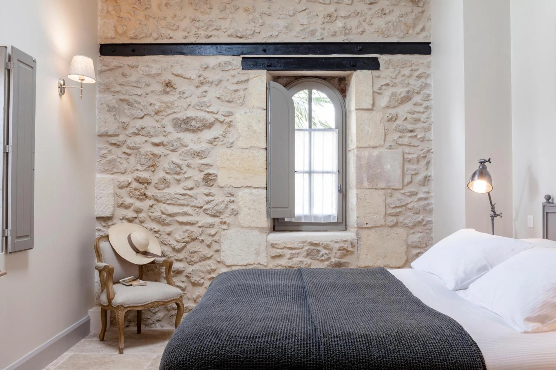 Chambre disponible pour un séminaire d'entreprise à Château St Pierre de Serjac - Puissalicon