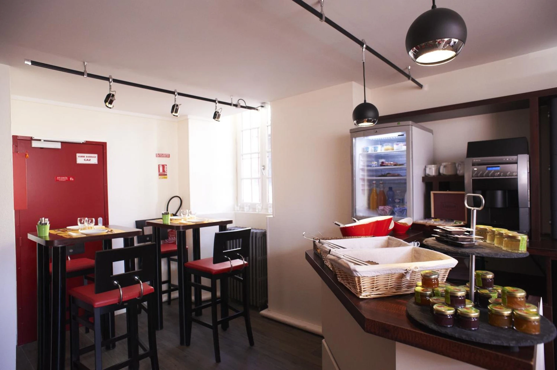 Lieu convivial pour un séminaire d'entreprise à Logis Hotel Chateaubriand - Nantes - En savoir plus 