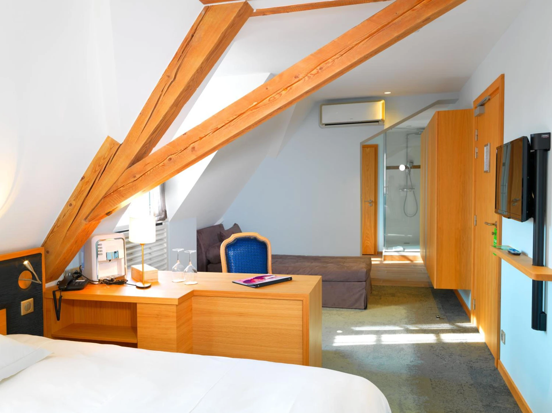 Magnifique chambre pour un séminaire d'entreprise à L'auberge Du Cheval Blanc et Spa - Lembach