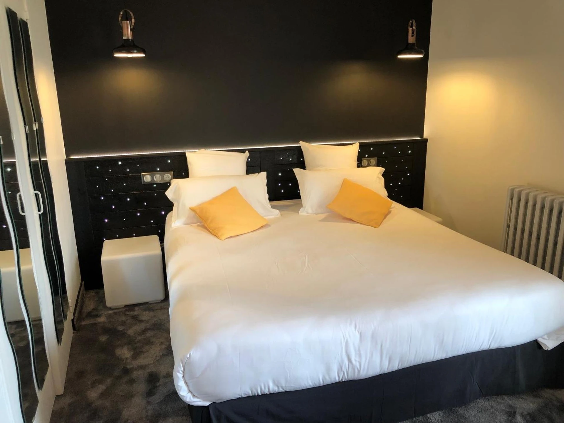 Chambre disponible pour un séminaire d'entreprise à Logis Hôtel et Spa Chez Camillou - Aumont-Aubrac