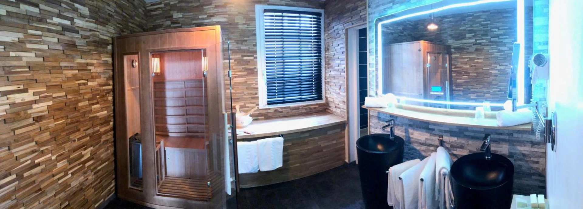 Magnifique chambre pour un séminaire d'entreprise à Logis Hôtel et Spa Chez Camillou - Aumont-Aubrac