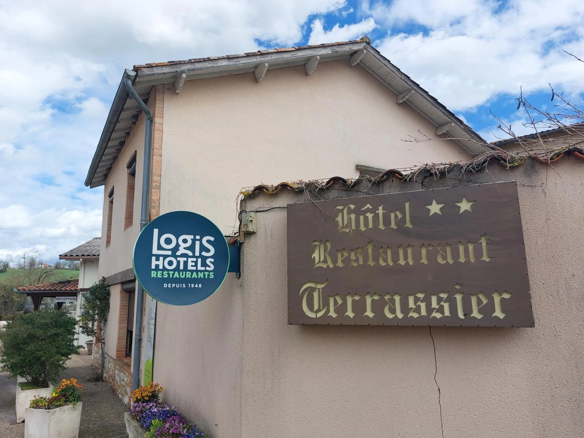 Organiser un séminaire d'entreprise : Chez Terrassier - Logis Hôtels - Hotel et Restaurant à vaissac